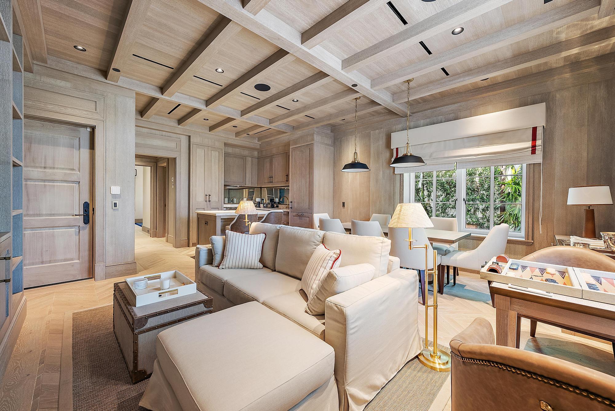 PELICAN LODGE CONDO - Residential