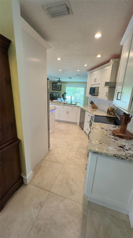 Acreage & Unrec - Residential Lease