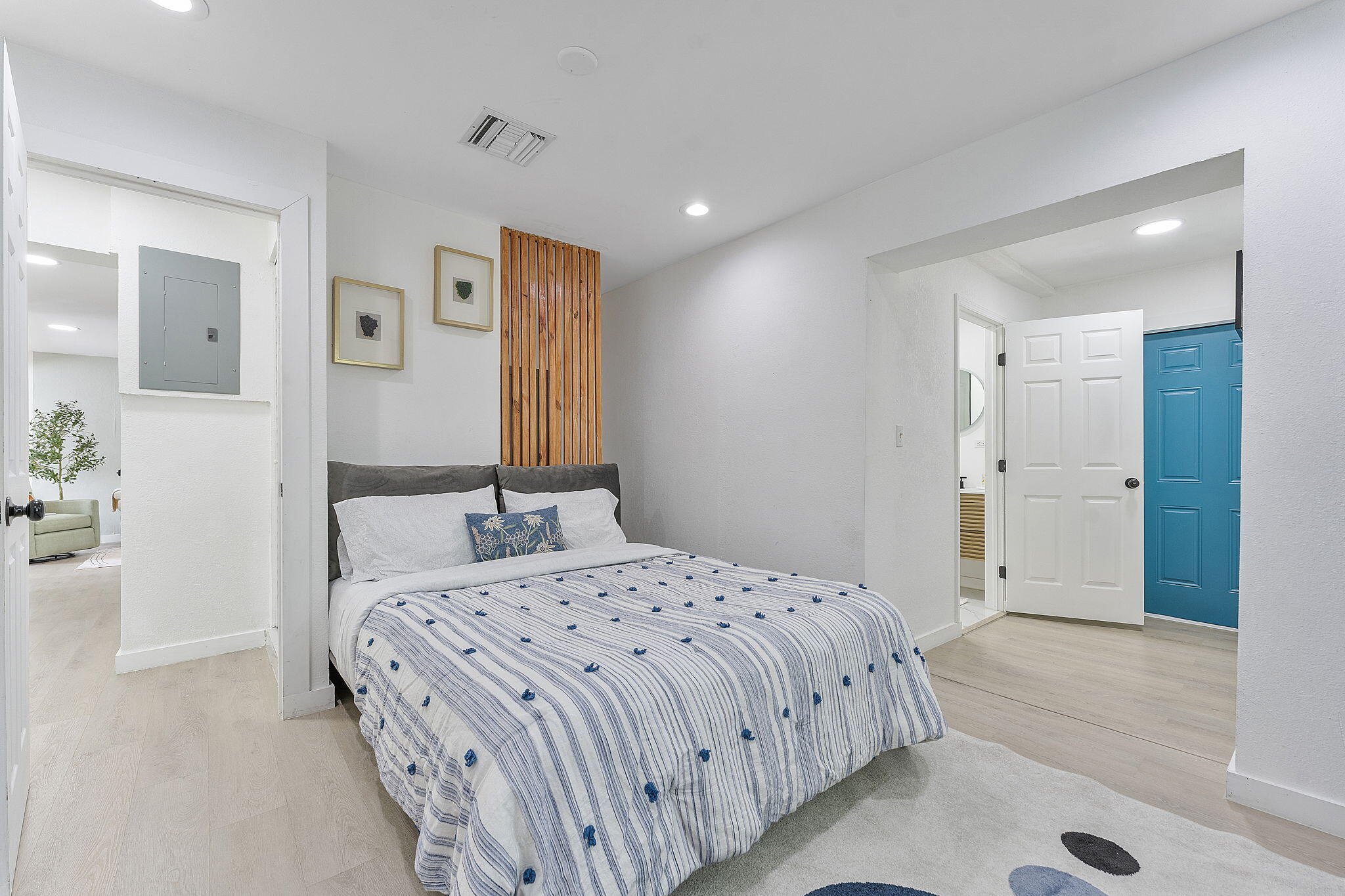 LAST CHANCE VILLAGE - Residential