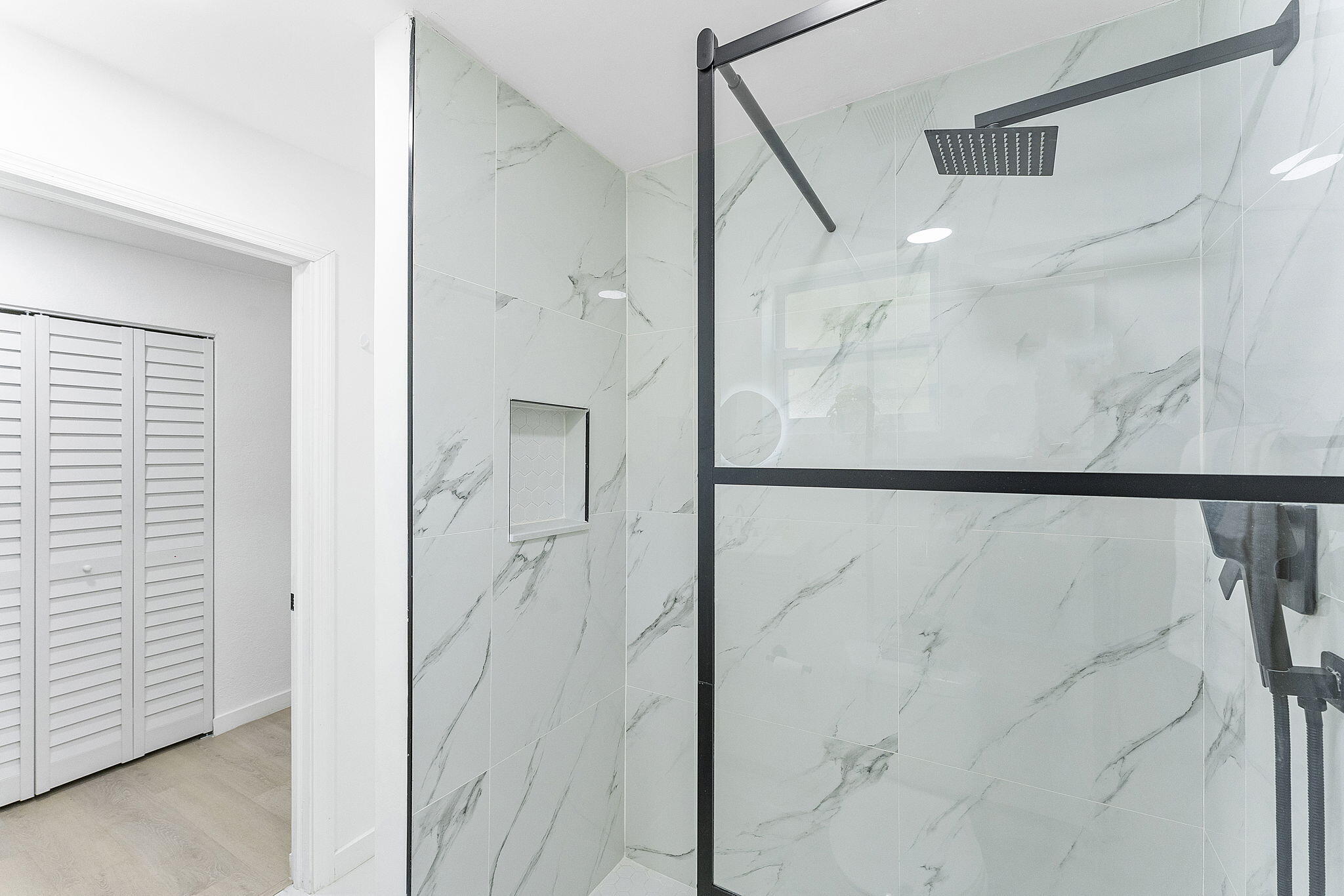 LAST CHANCE VILLAGE - Residential