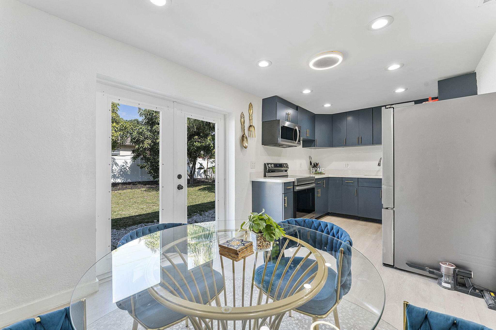 LAST CHANCE VILLAGE - Residential