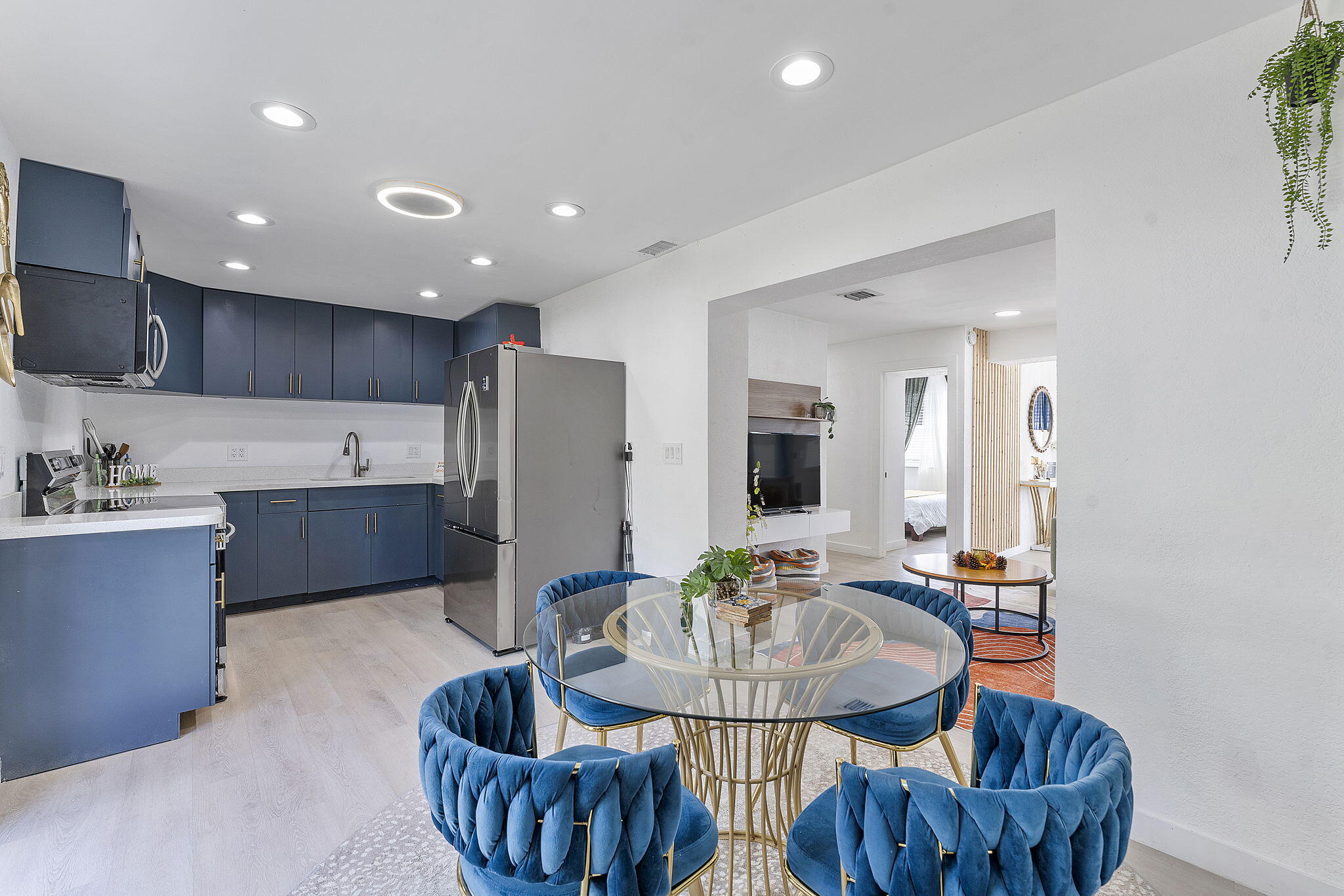 LAST CHANCE VILLAGE - Residential