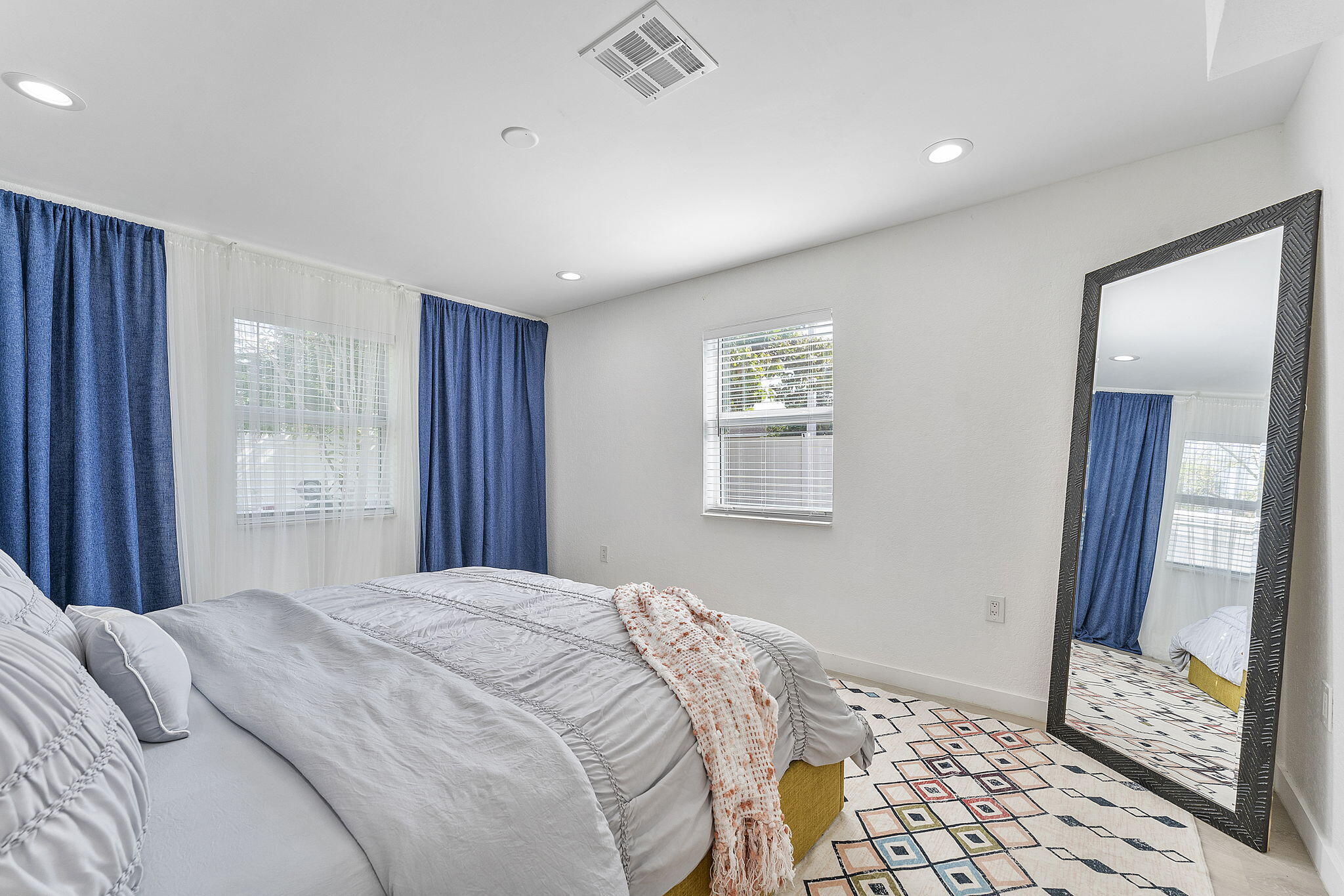 LAST CHANCE VILLAGE - Residential