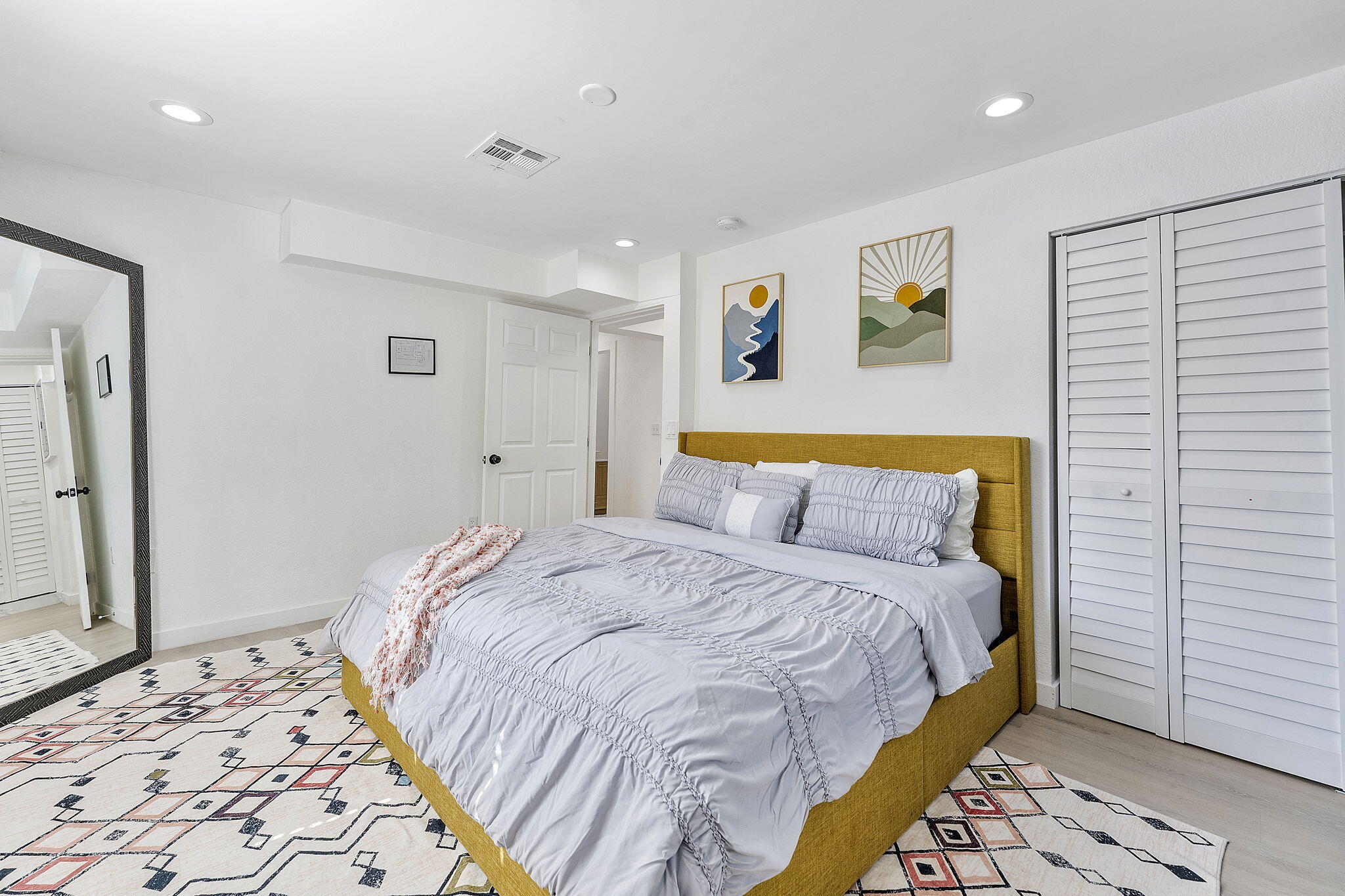 LAST CHANCE VILLAGE - Residential