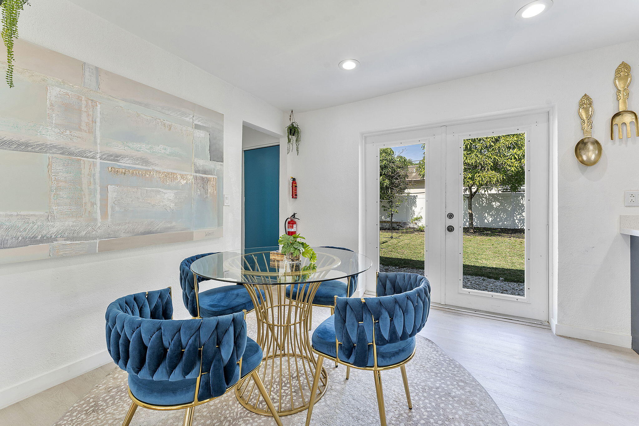 LAST CHANCE VILLAGE - Residential