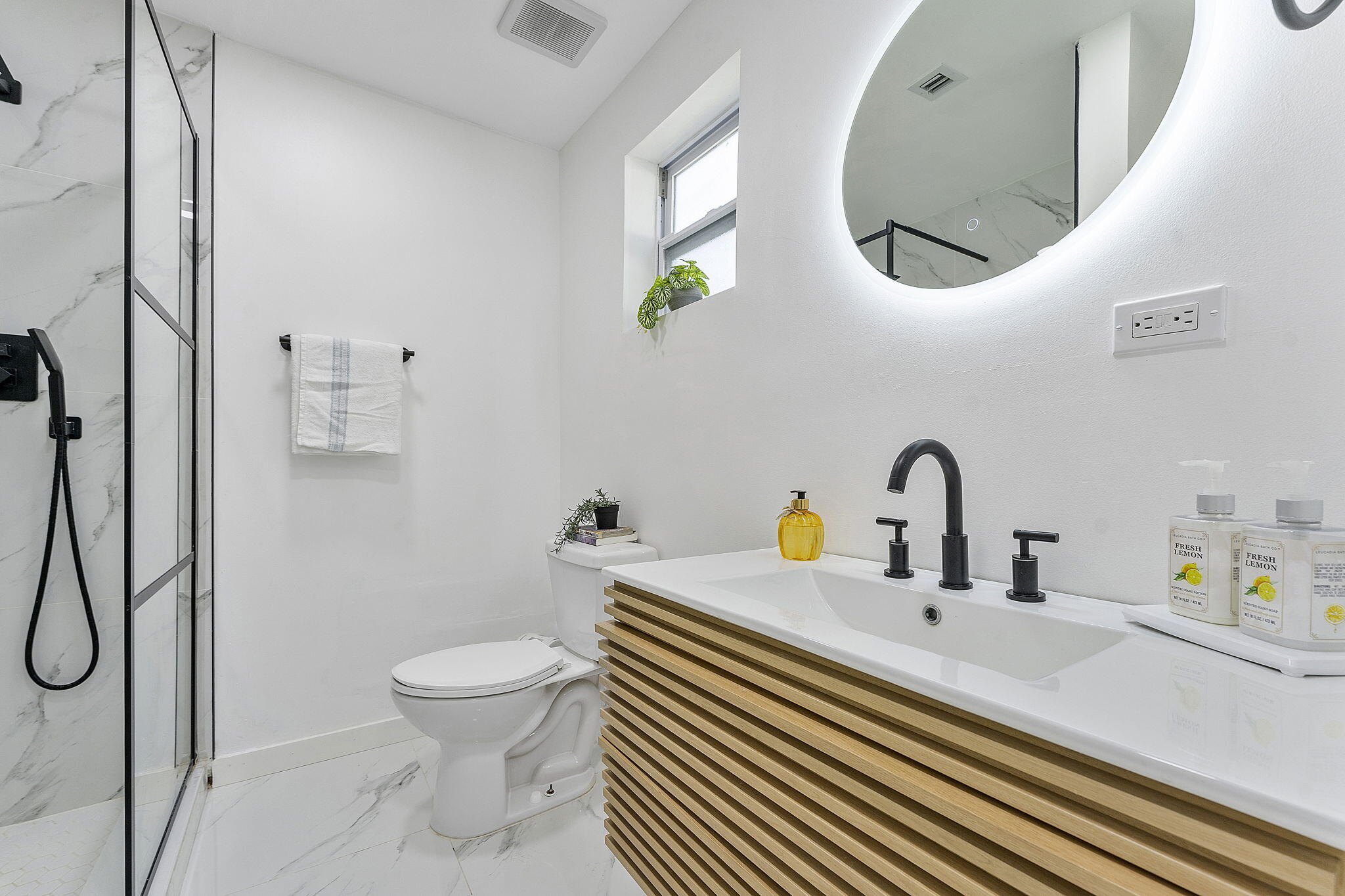 LAST CHANCE VILLAGE - Residential