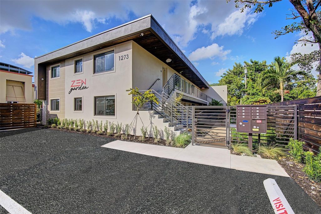 Photo of 1273 NE 38th Street #1, Oakland Park, FL 33334 (MLS # F10507385)