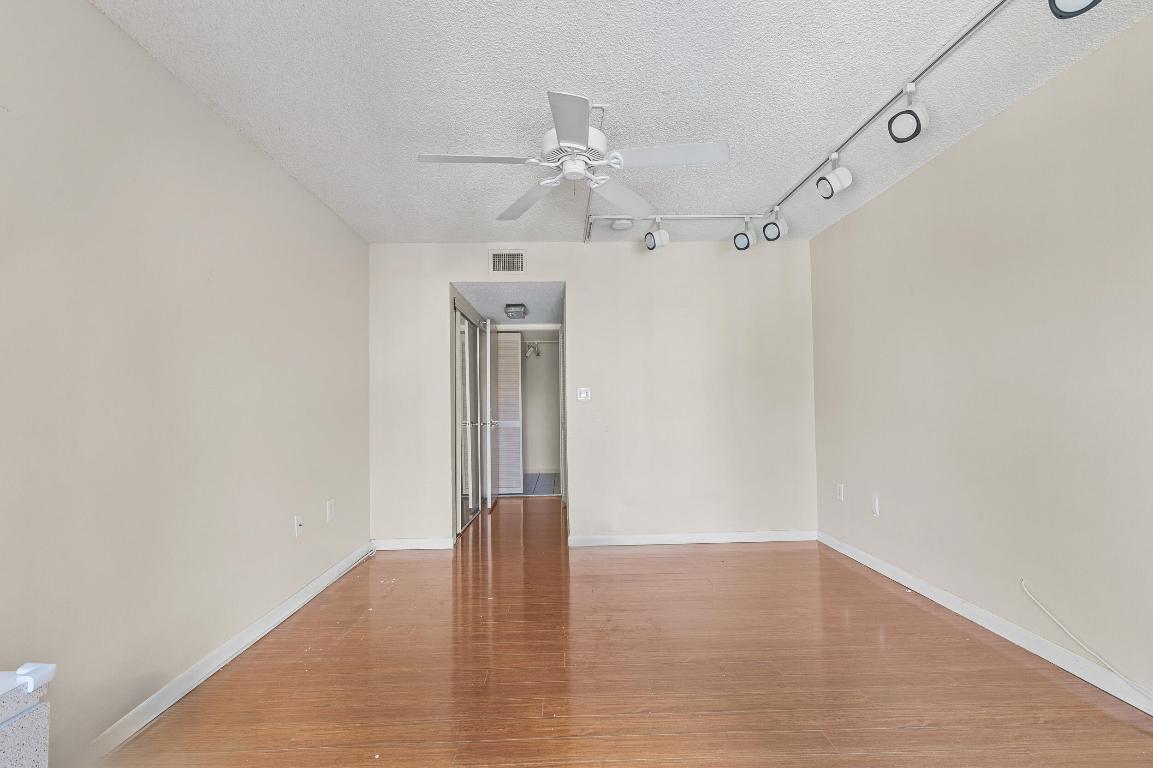 GRANDVIEW - Residential