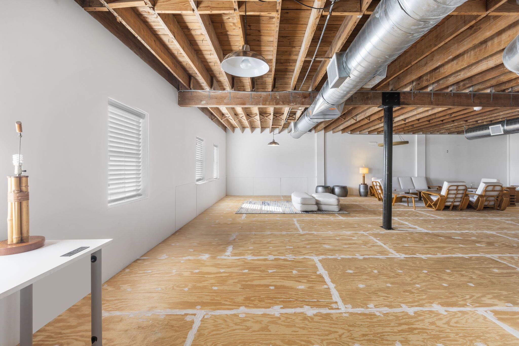 FLAMINGO PARK - Commercial Sale