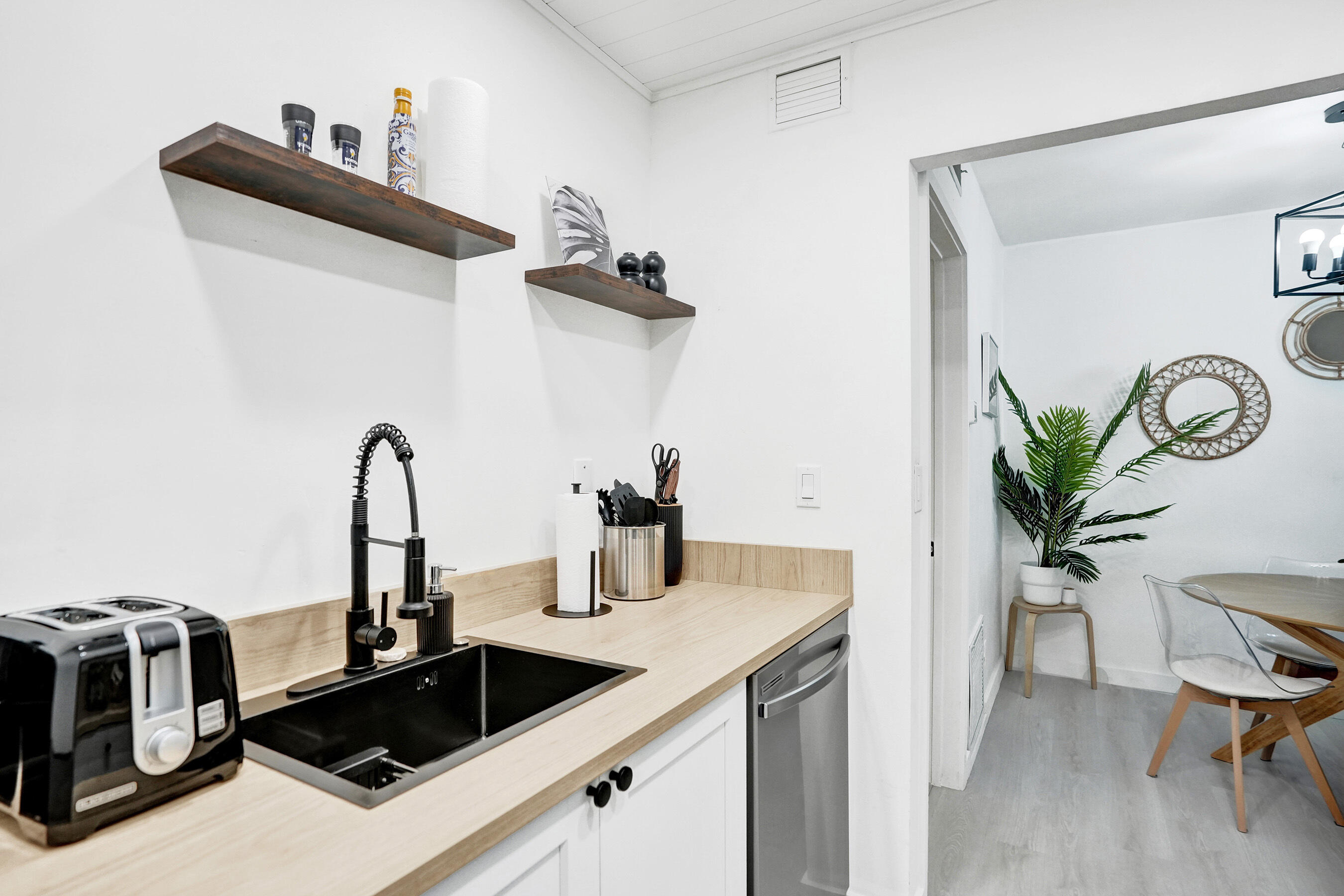 VILLAGER CONDO - Residential Lease