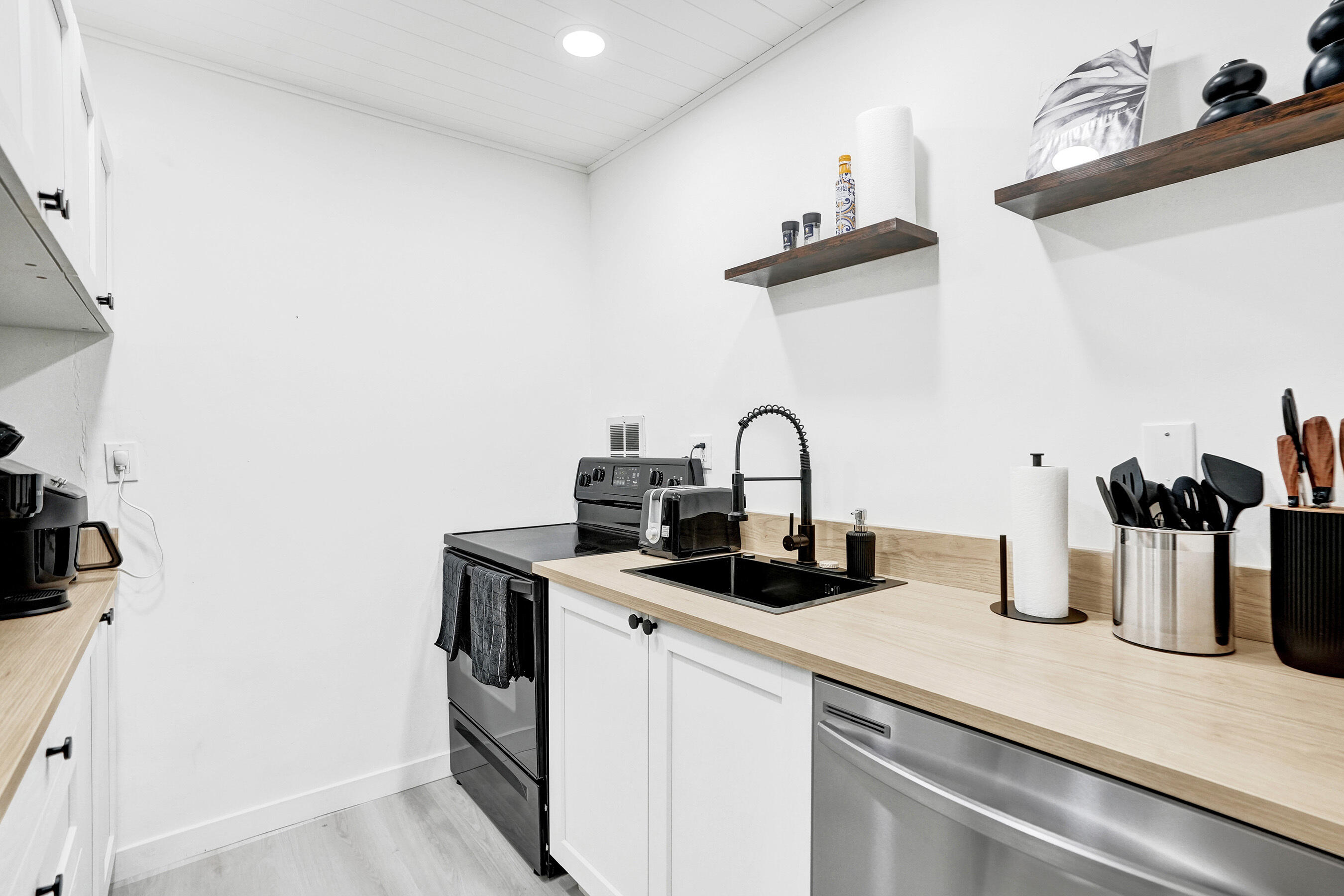 VILLAGER CONDO - Residential Lease