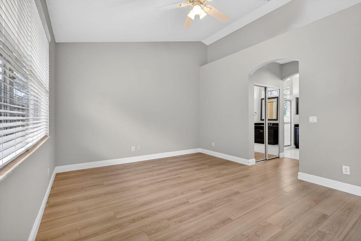 ABERDEEN / LANCASTER LAKES - Residential