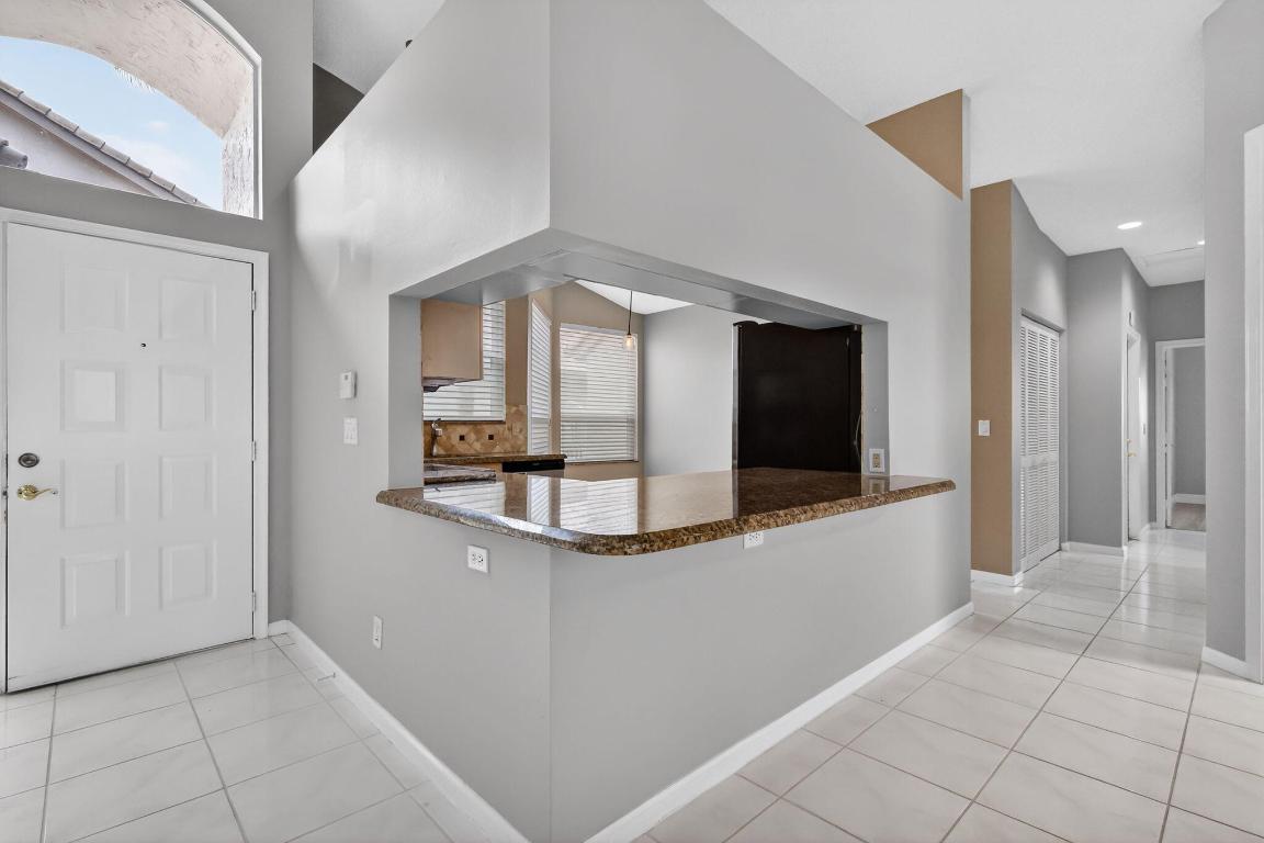 ABERDEEN / LANCASTER LAKES - Residential