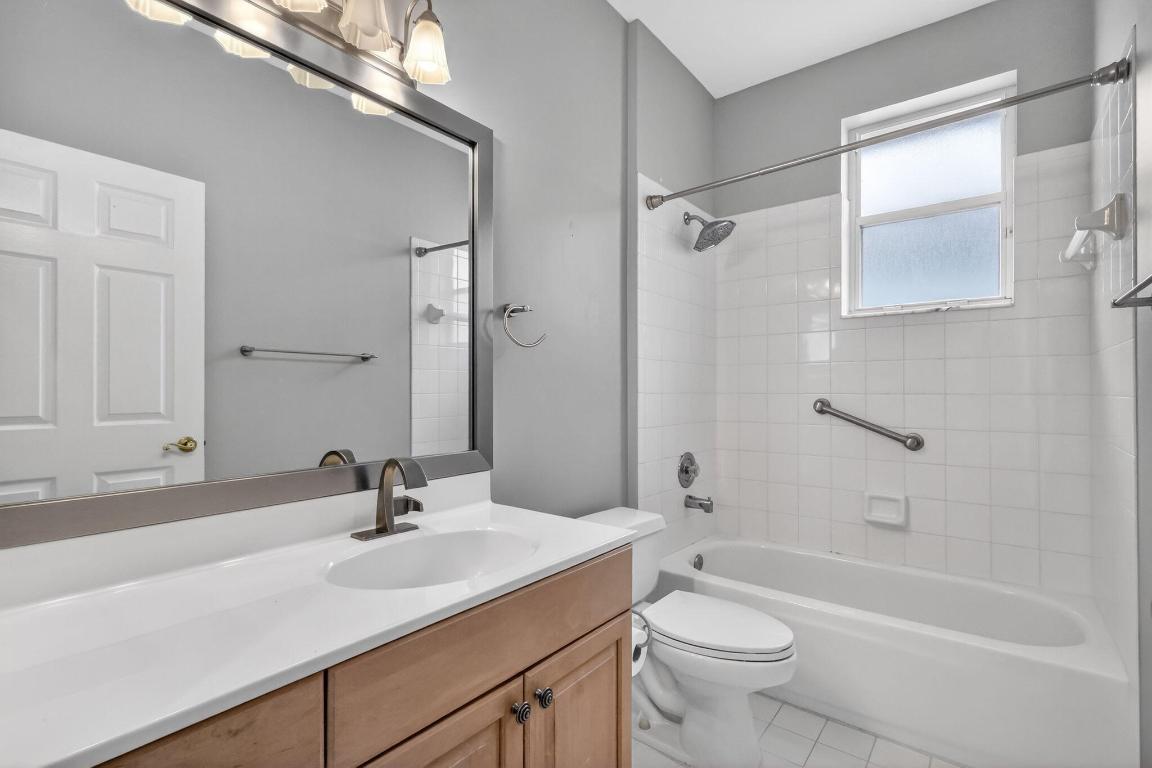 ABERDEEN / LANCASTER LAKES - Residential