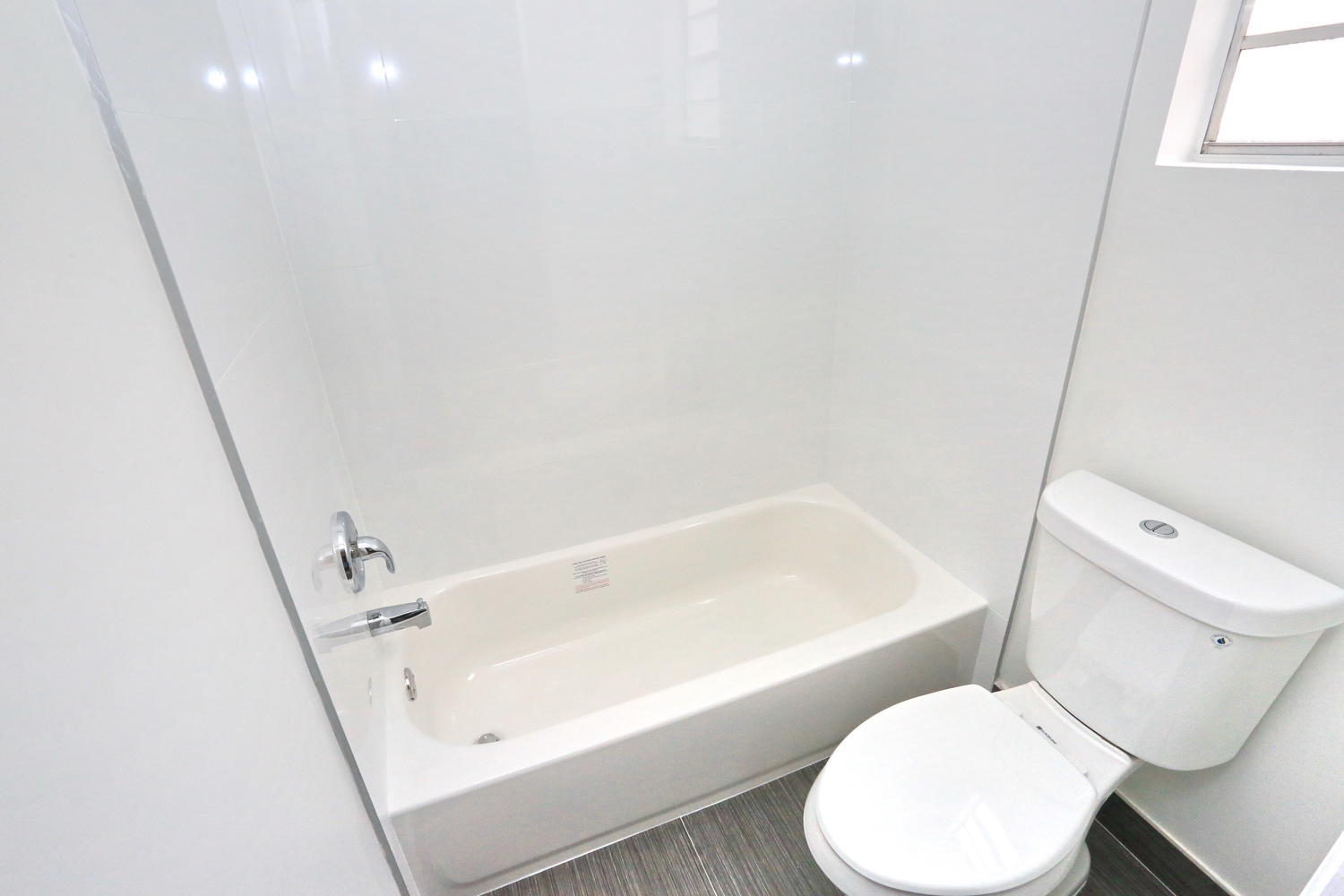 VICTORIA WOODS - Residential