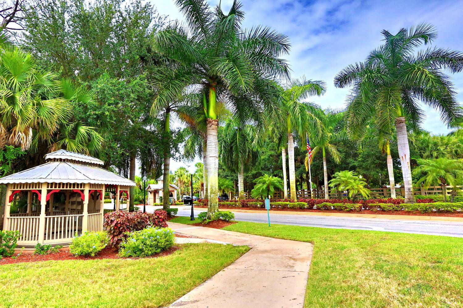 VICTORIA WOODS - Residential