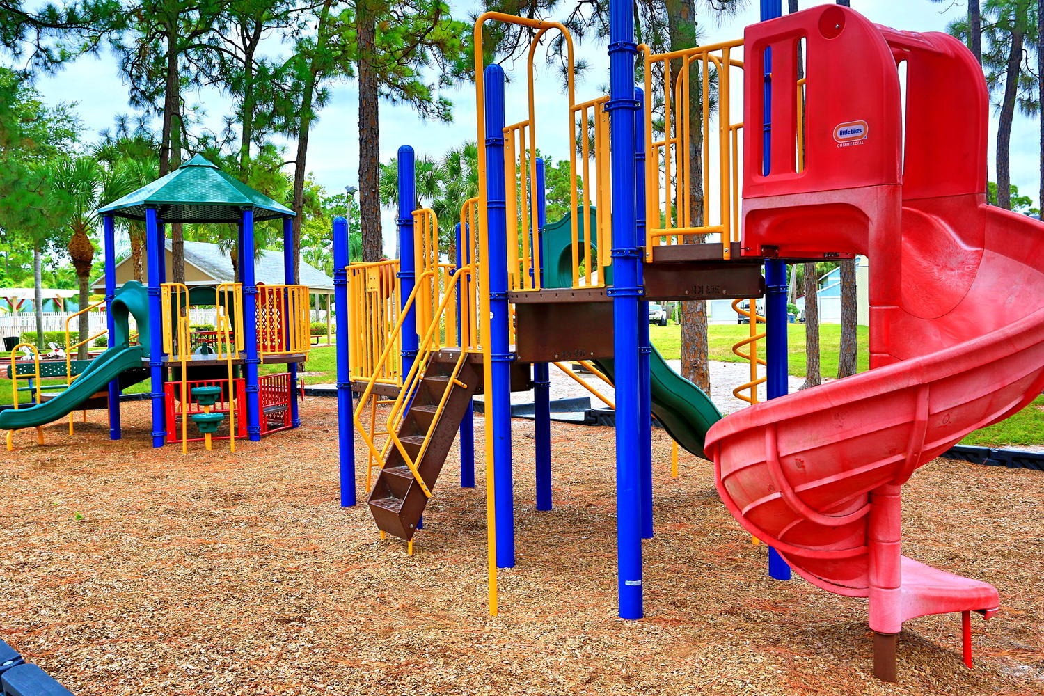 VICTORIA WOODS - Residential