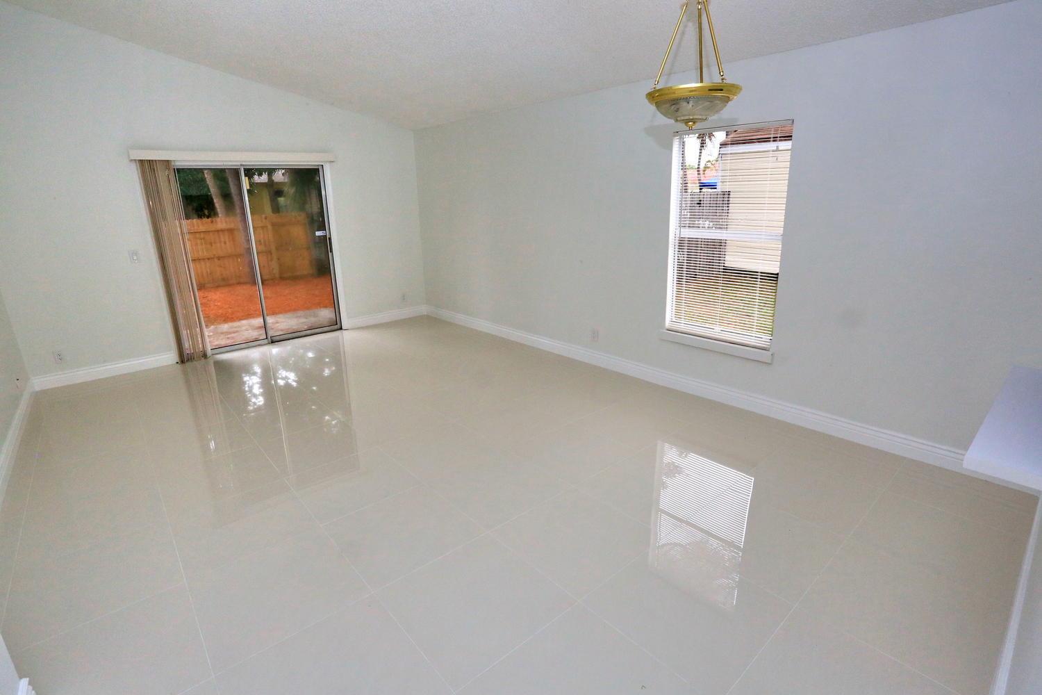 VICTORIA WOODS - Residential