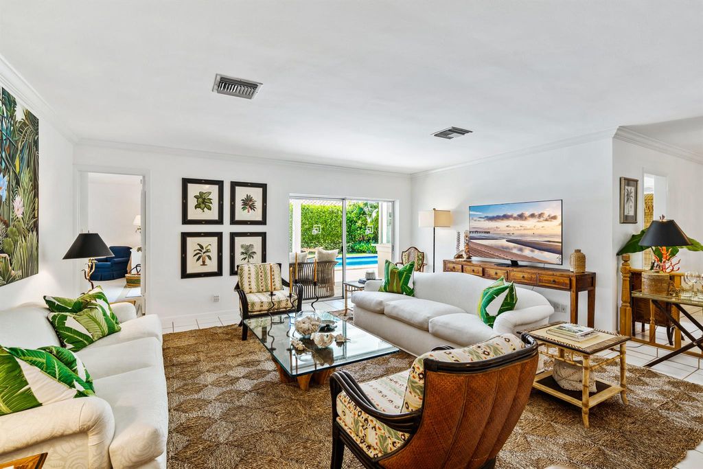 Photo of 300 Colonial Lane, Palm Beach, FL 33480 (MLS # R10920661)