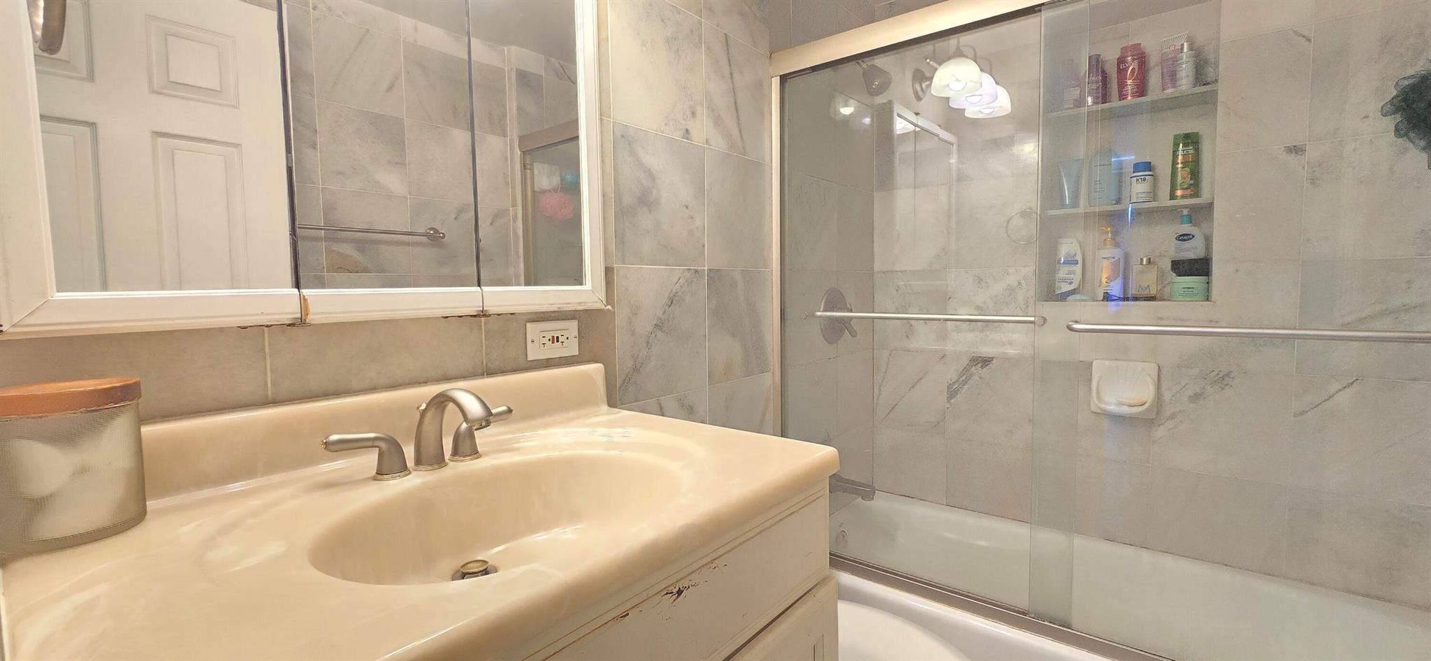 HILLSIDE PARK - Residential