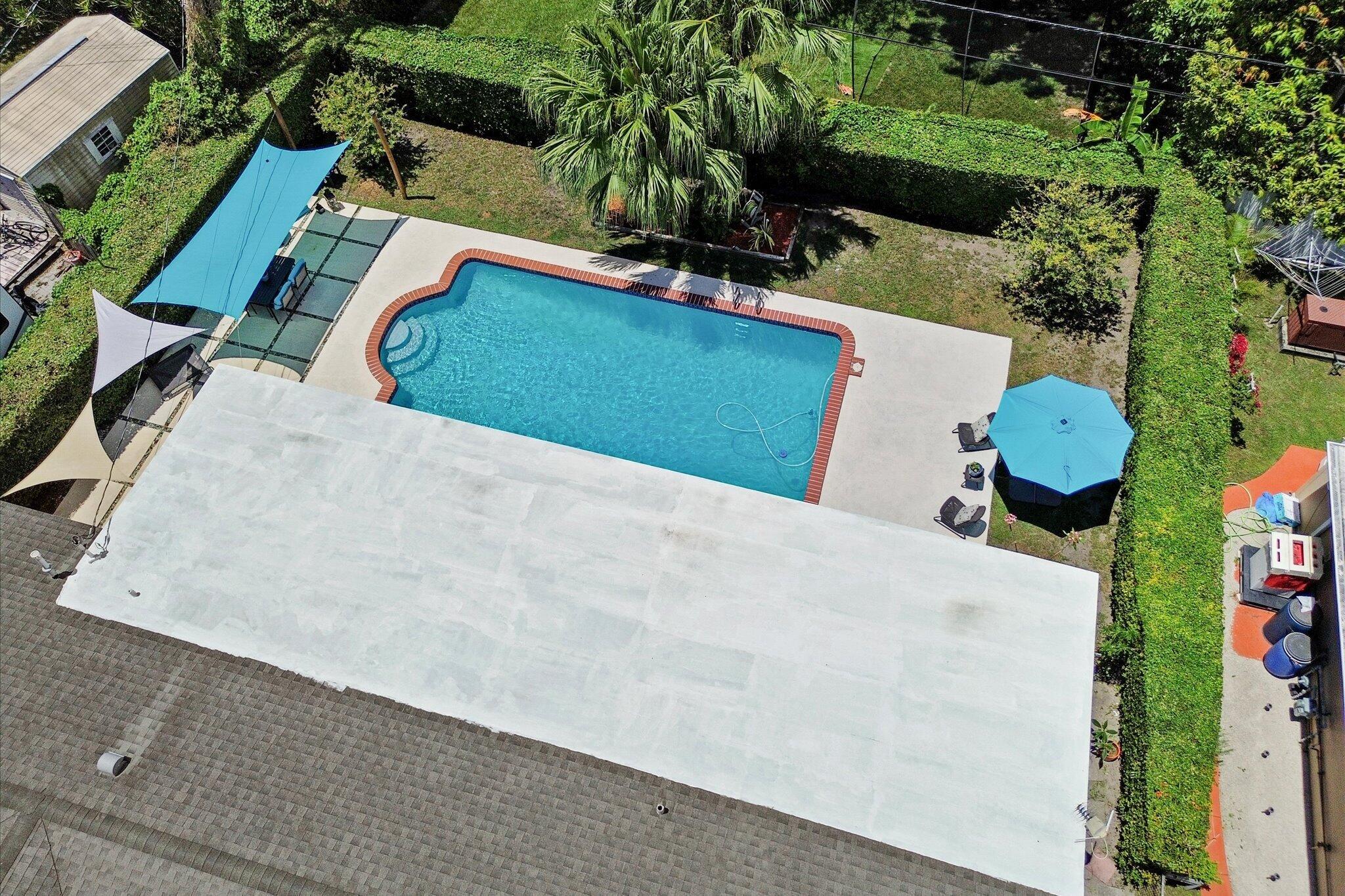 FONTAINEBLEAU GARDENS 1ST ADDN - Residential