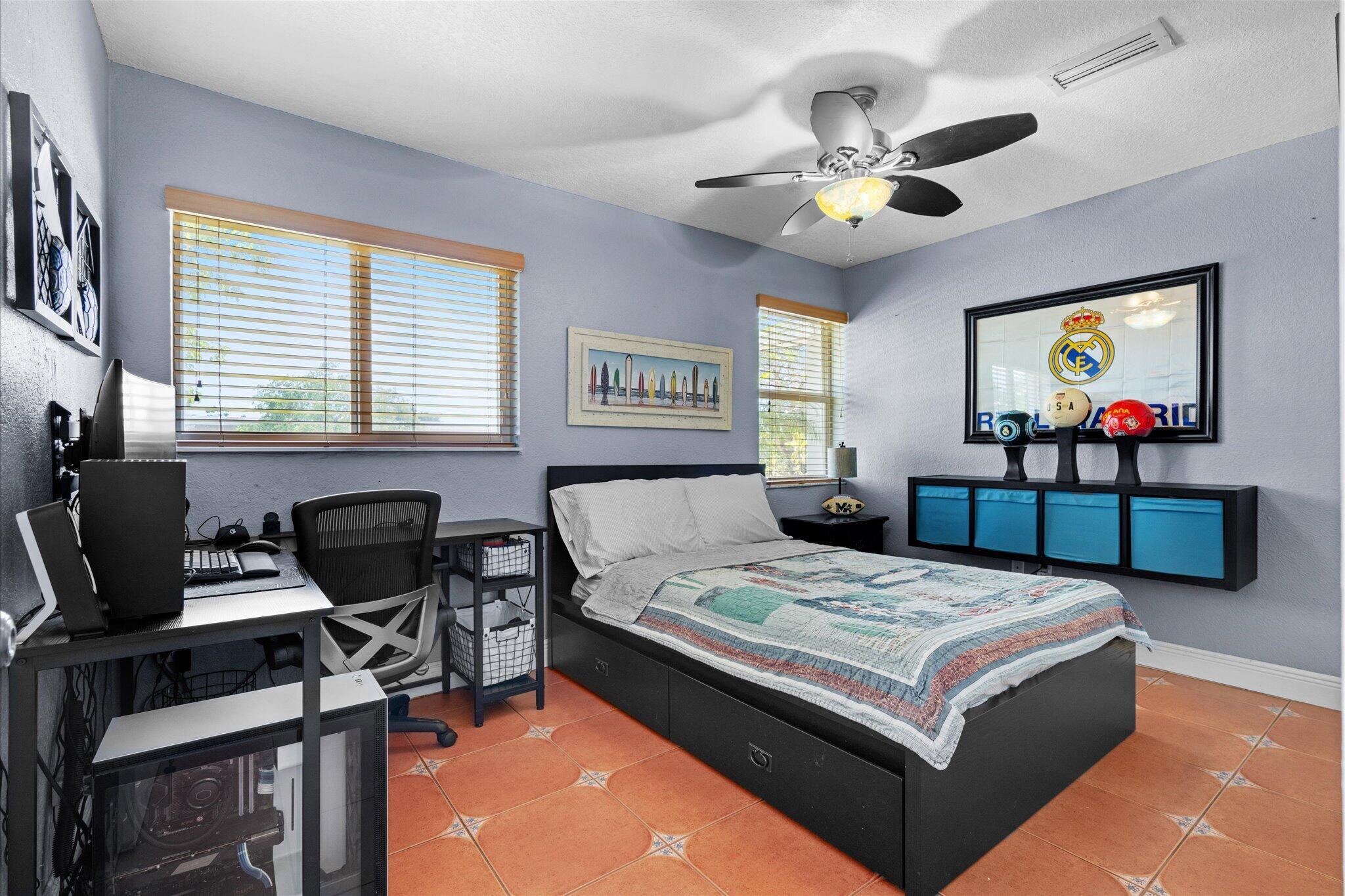 FONTAINEBLEAU GARDENS 1ST ADDN - Residential