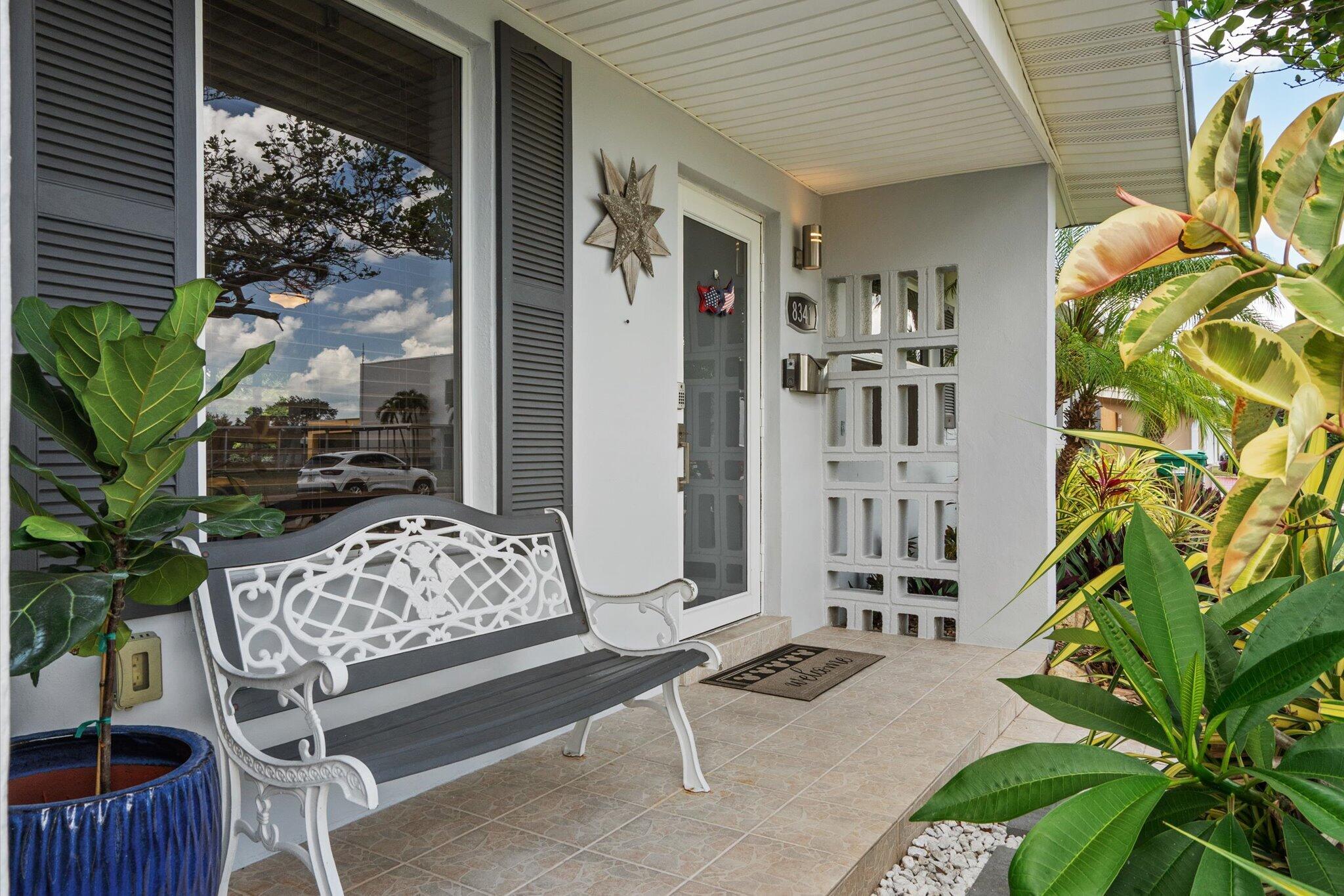 FONTAINEBLEAU GARDENS 1ST ADDN - Residential