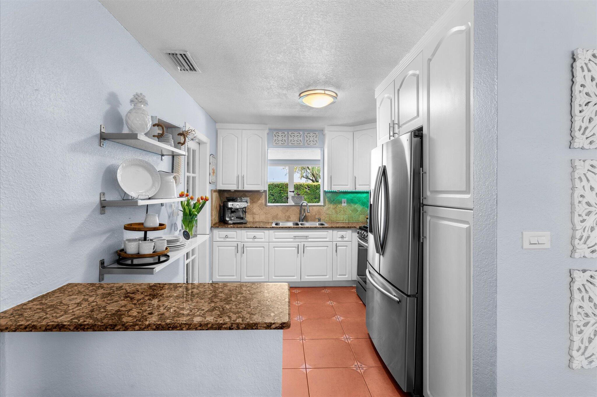 FONTAINEBLEAU GARDENS 1ST ADDN - Residential