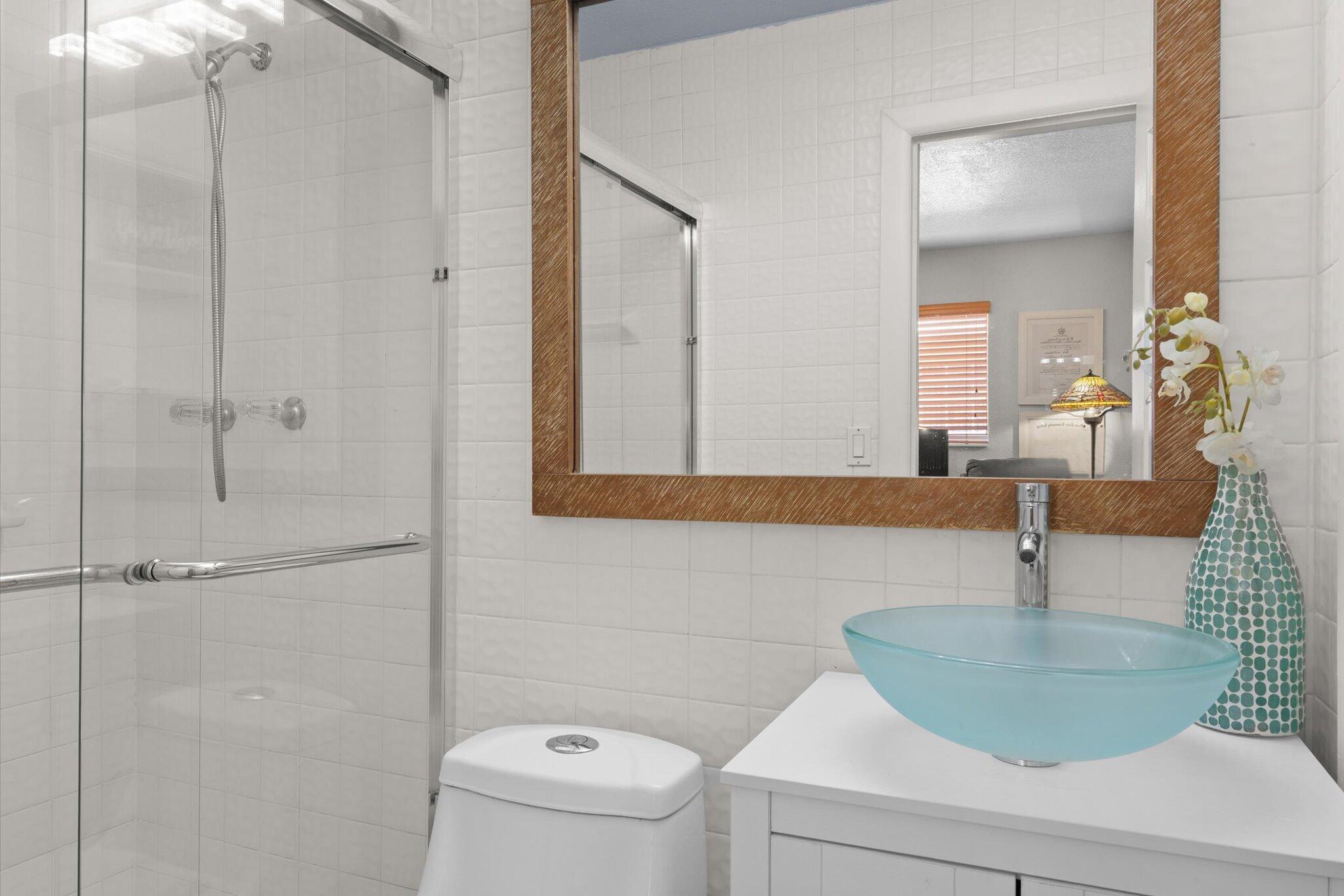 FONTAINEBLEAU GARDENS 1ST ADDN - Residential