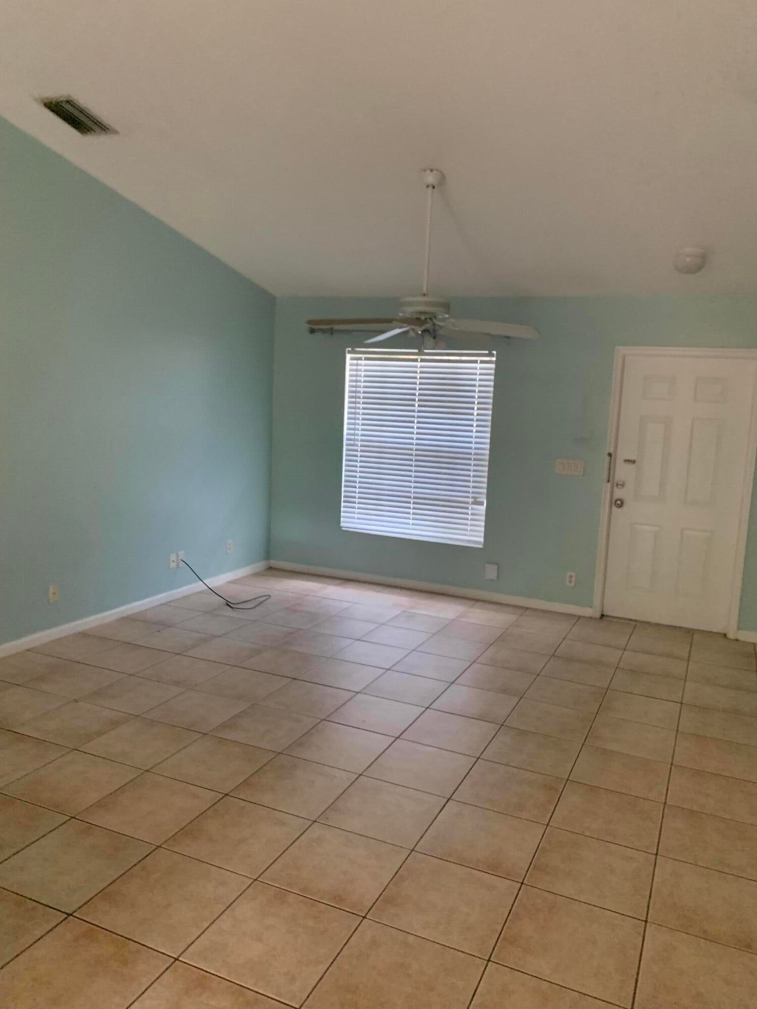 Properties 1491 Hawthorne Place