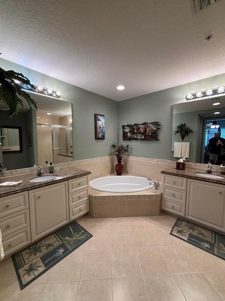 HARBOUR ISLE WEST - Residential