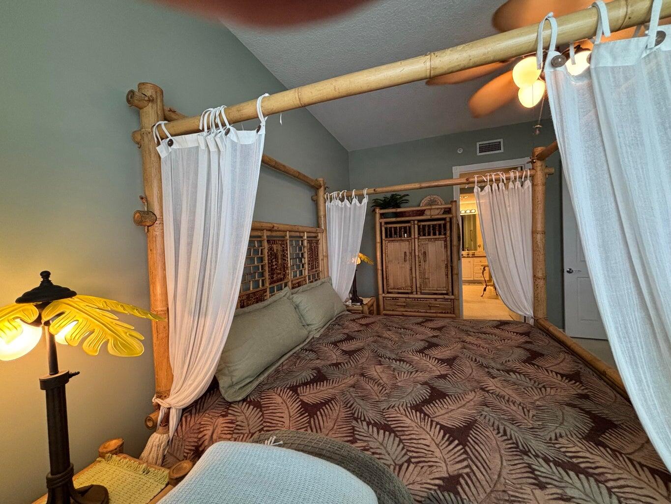 HARBOUR ISLE WEST - Residential
