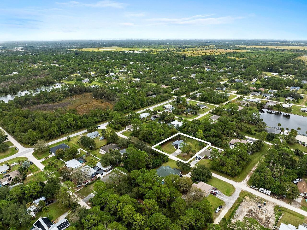 VERO LAKE ESTATES UNIT 5G - Residential