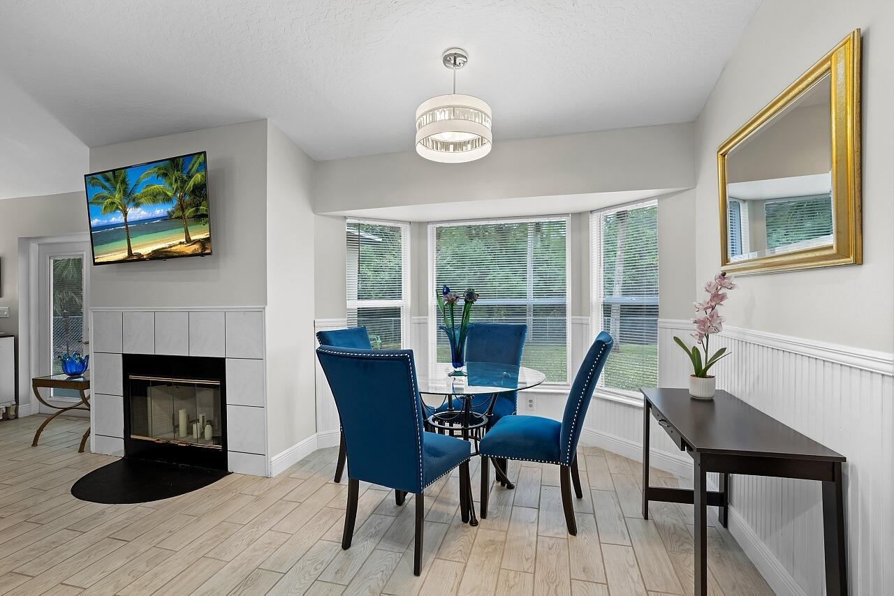 VERO LAKE ESTATES UNIT 5G - Residential