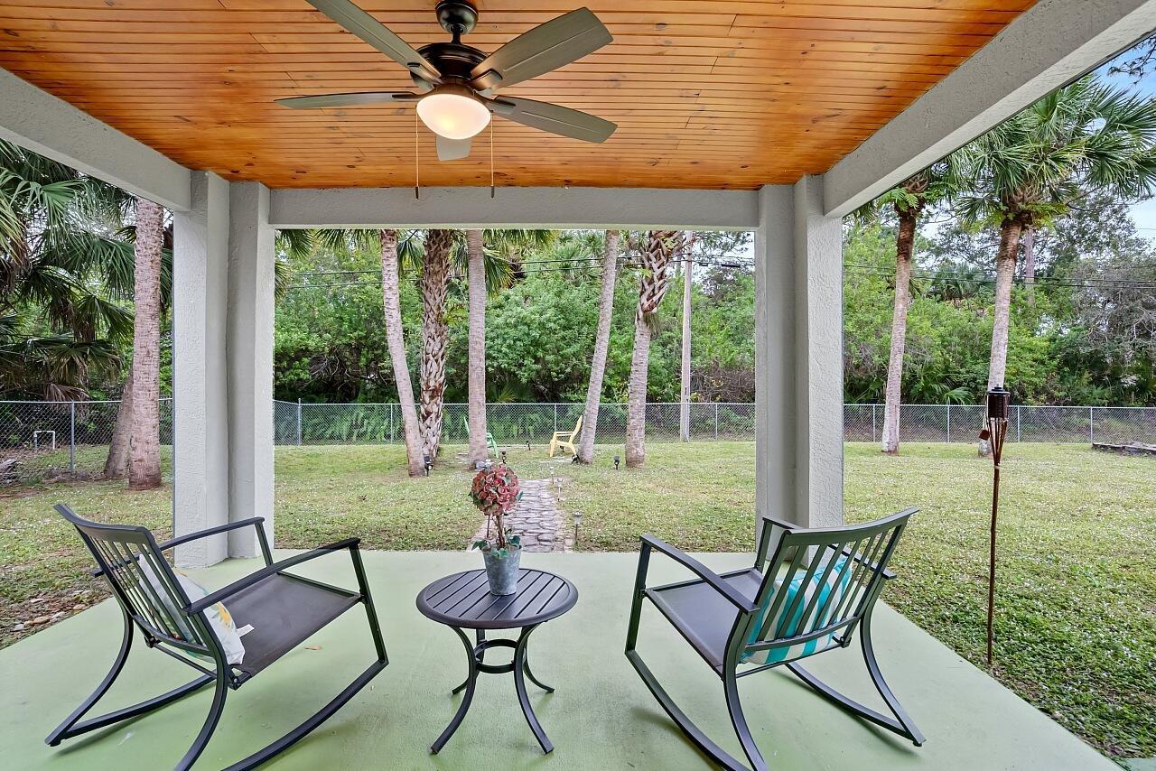 VERO LAKE ESTATES UNIT 5G - Residential