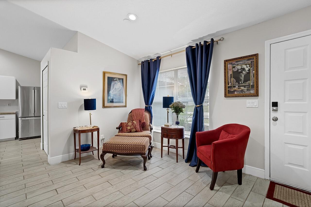 VERO LAKE ESTATES UNIT 5G - Residential