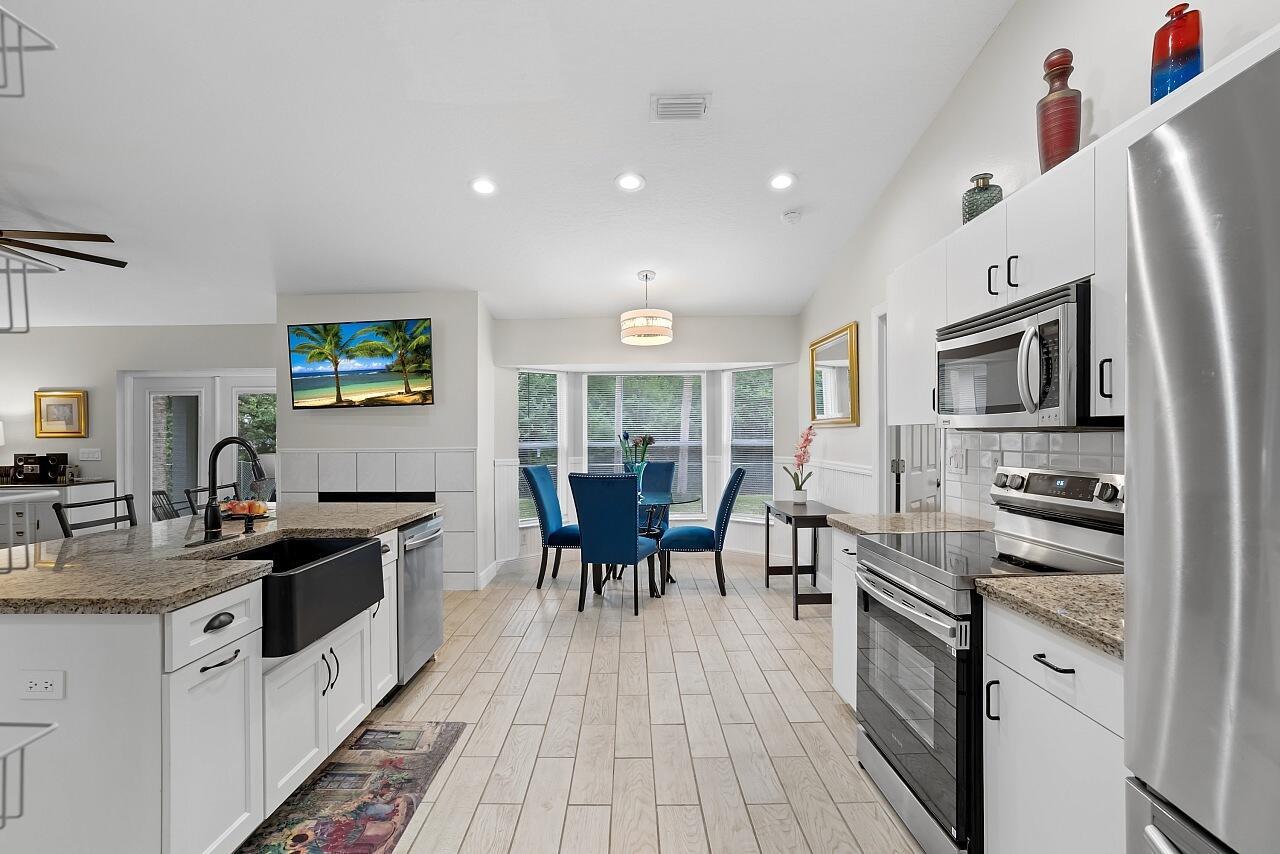 VERO LAKE ESTATES UNIT 5G - Residential