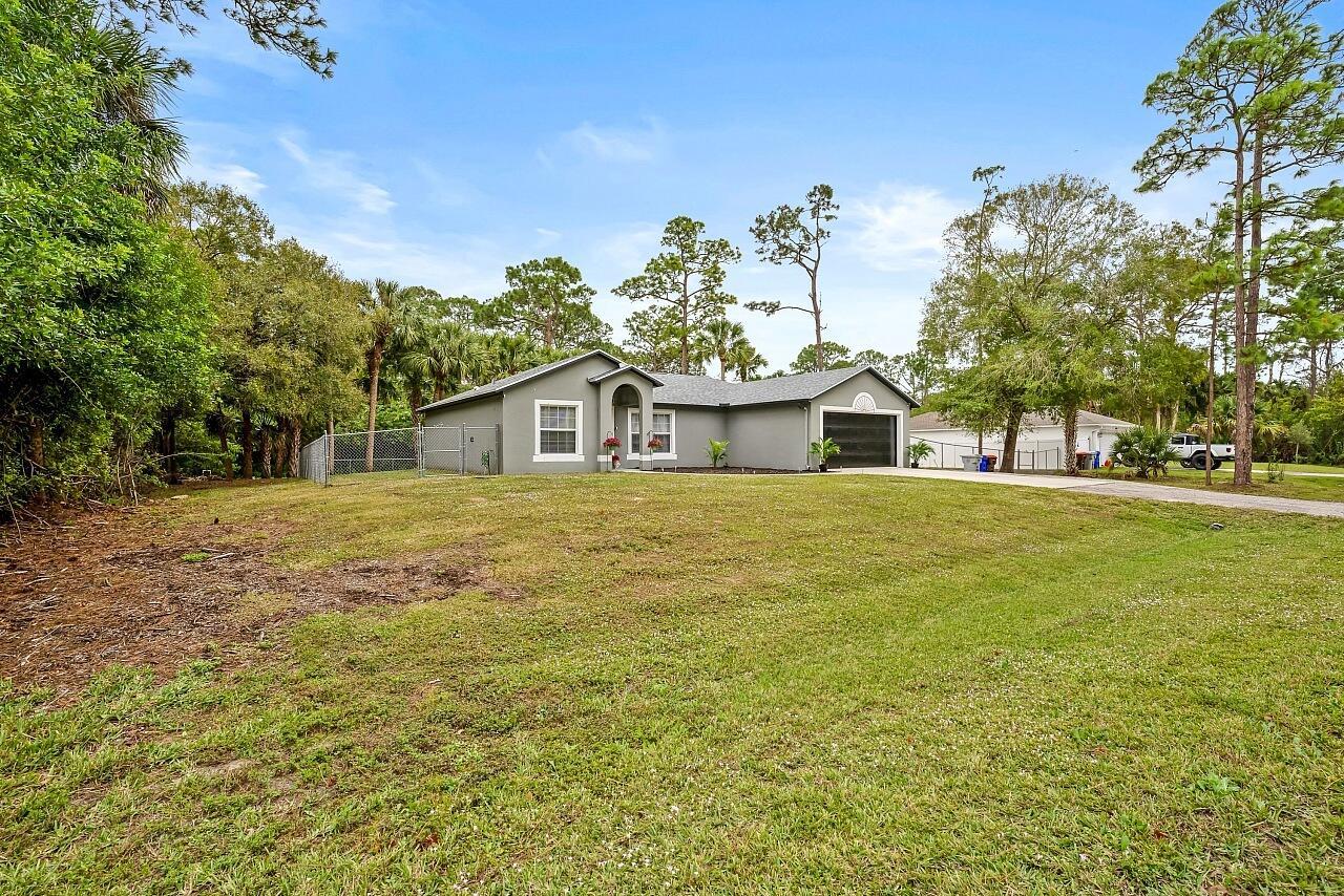 VERO LAKE ESTATES UNIT 5G - Residential