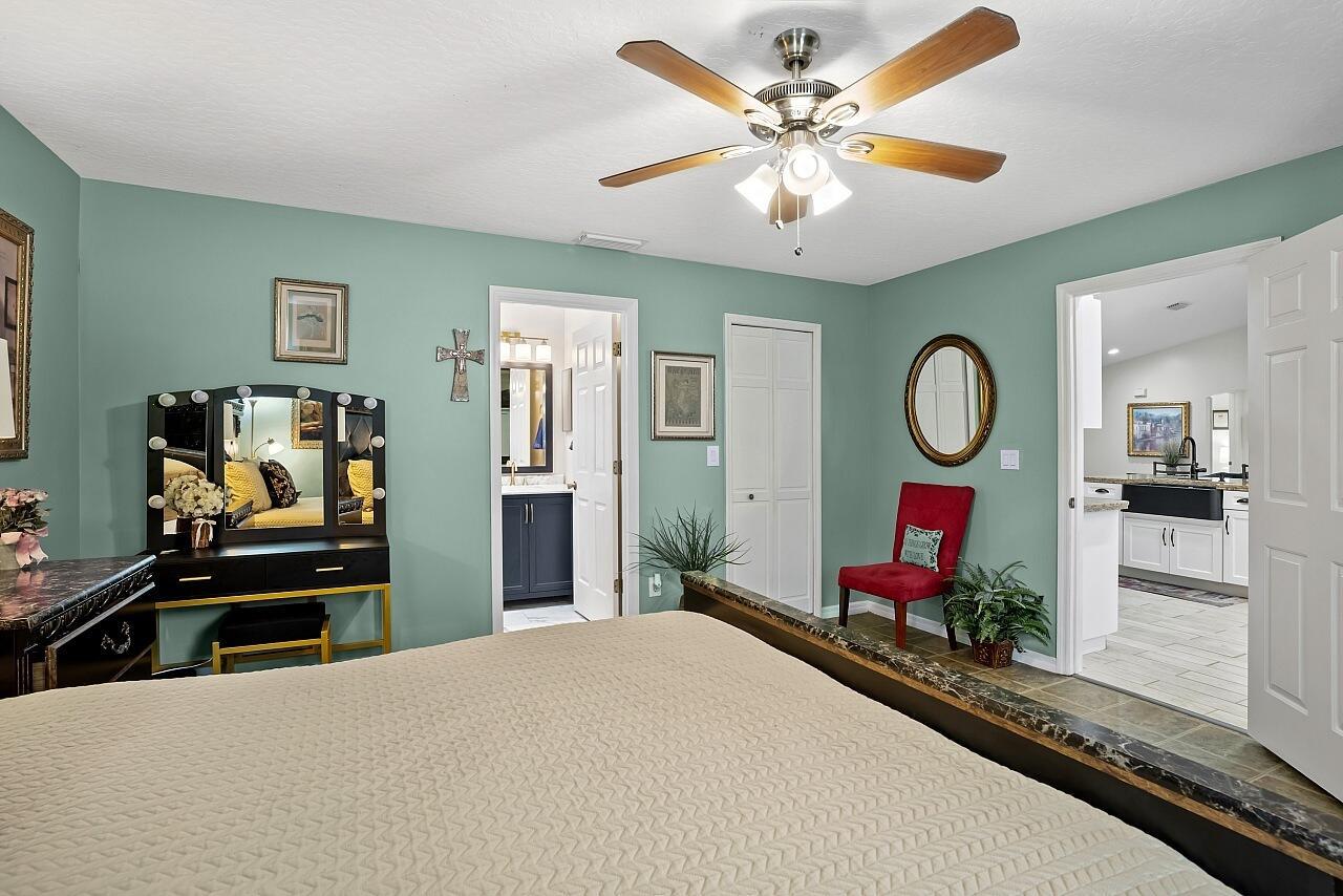 VERO LAKE ESTATES UNIT 5G - Residential