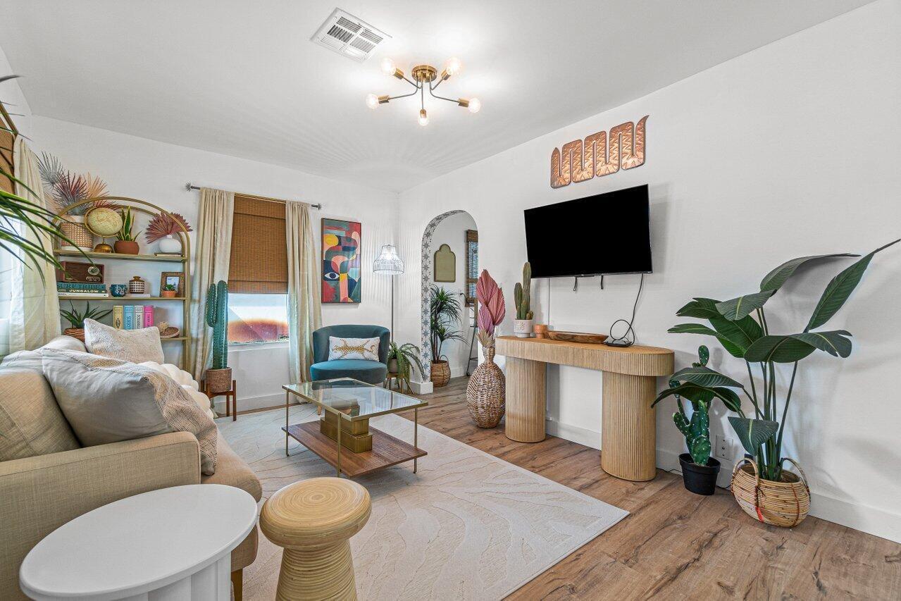 LANTANA - Residential