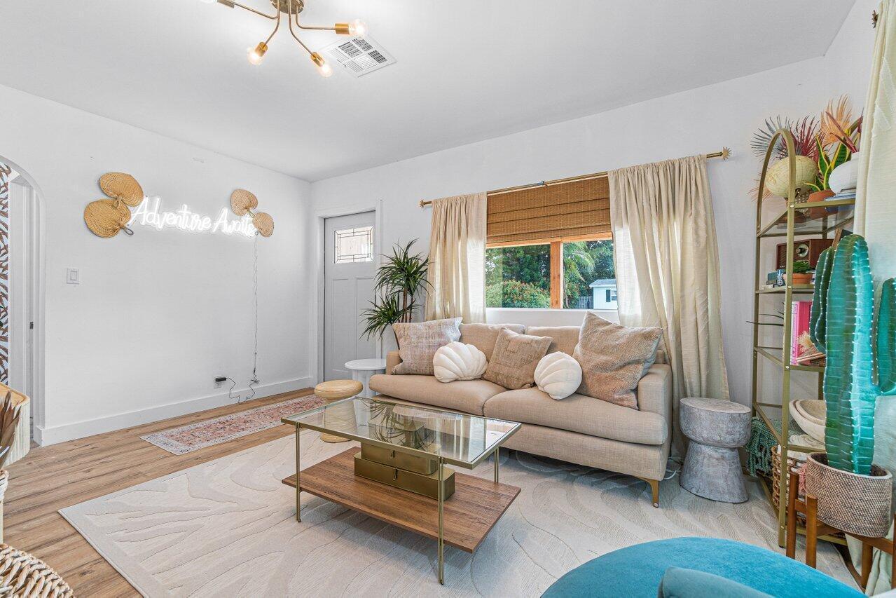 LANTANA - Residential