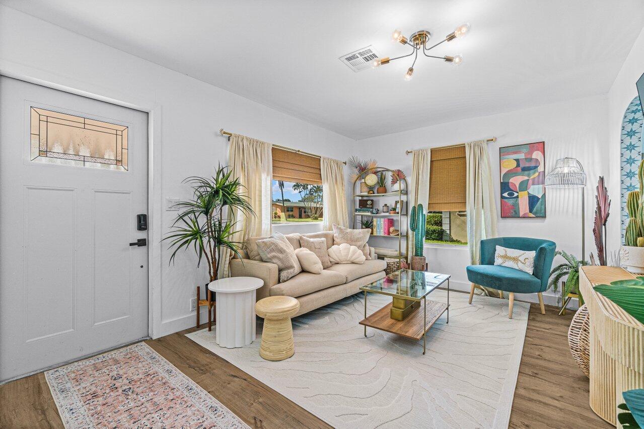 LANTANA - Residential