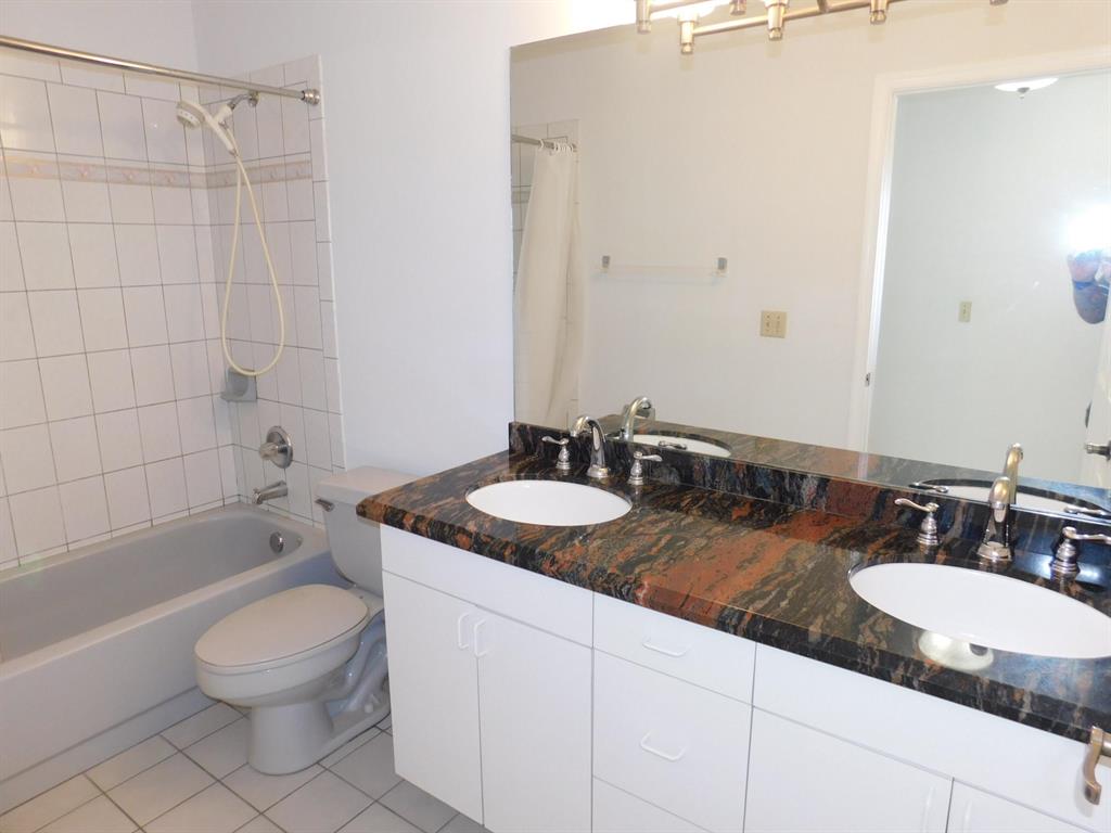 SUGAR POND MANOR OF WELLINGTON - Residential Lease