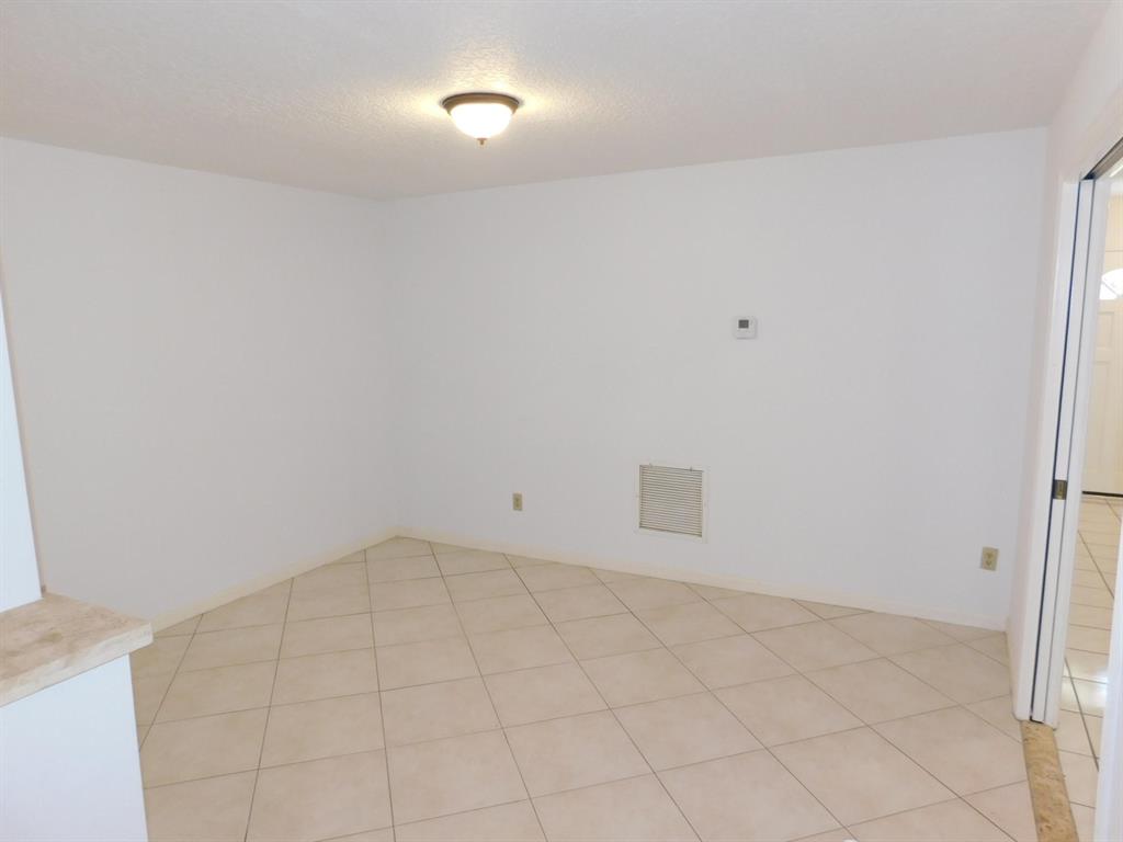 SUGAR POND MANOR OF WELLINGTON - Residential Lease