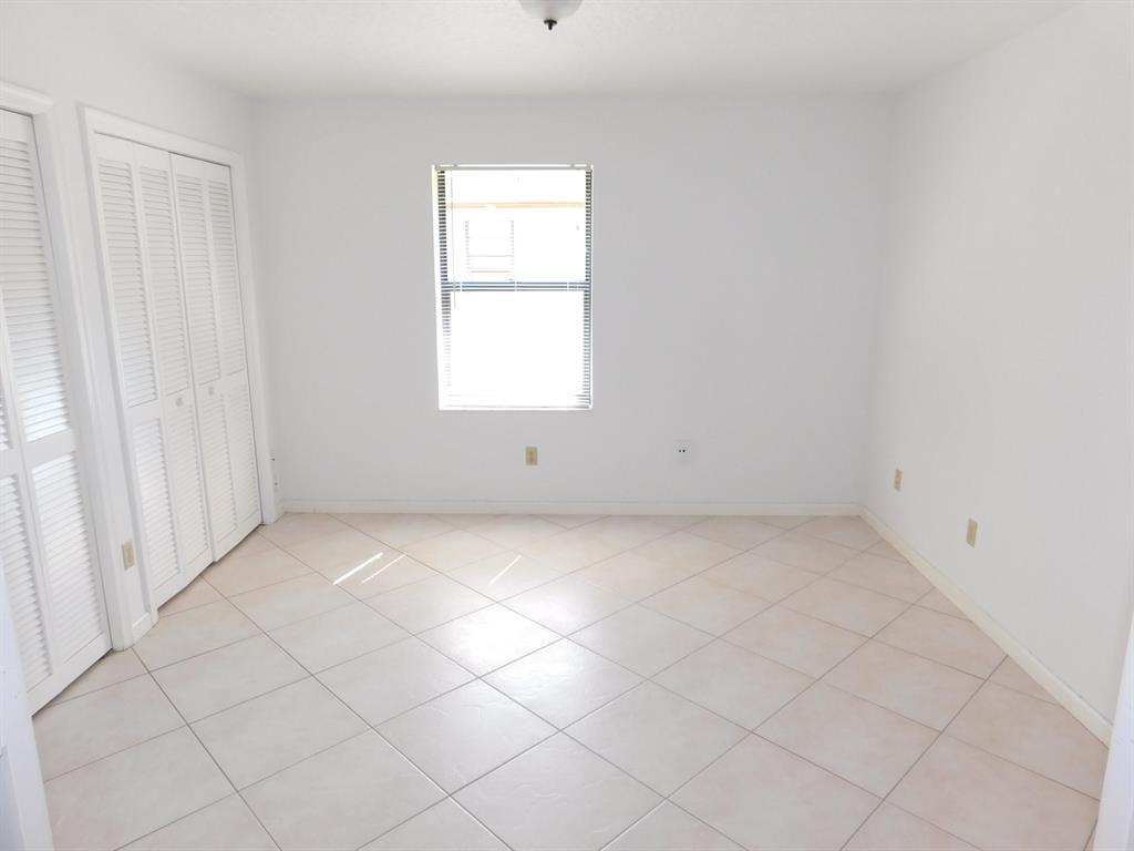 SUGAR POND MANOR OF WELLINGTON - Residential Lease