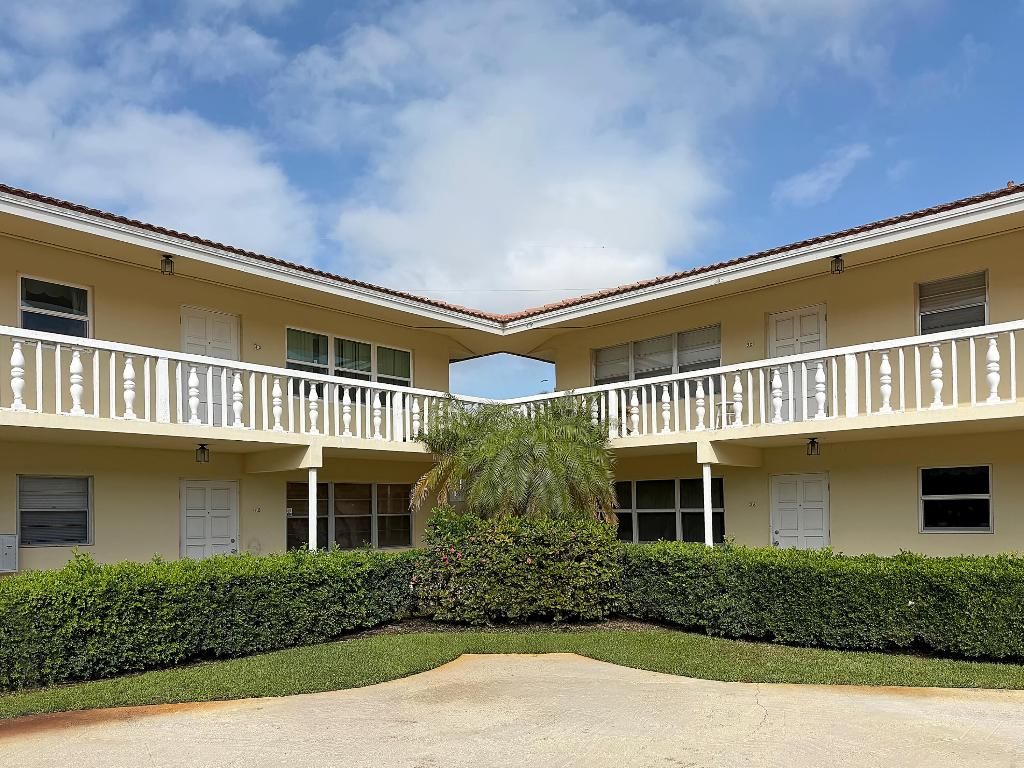 Photo of 9480 S Military Trail #4b, Boynton Beach, FL 33436 (MLS # R11083812)