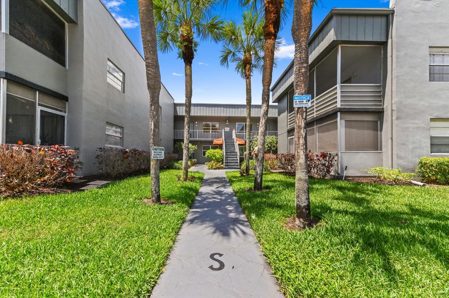Beautifully updated 2nd-floor condo in Kings Point! This freshly painted residence offers over $16,000 in recent improvements, including a 2024 A/C, new electrical converter, new washer/dryer, refrigerator, oven, dishwasher, ceiling fans, and 2 new toilets. Enjoy a clean, move-in-ready feel with major updates already completed. Kings Point is a premier 55+ active adult community offering multiple clubhouses, pools, fitness, golf, tennis, pickleball, theater, restaurants, courtesy bus service, and more. Move right in and enjoy the lifestyle!