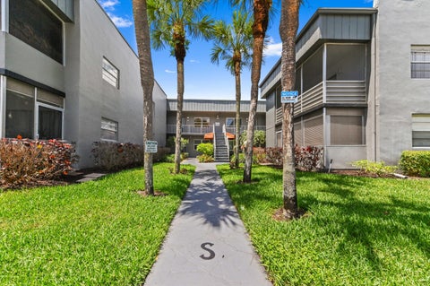 Photo of 908 Normandy #S, Delray Beach, FL 33484 (MLS # B26028834)
