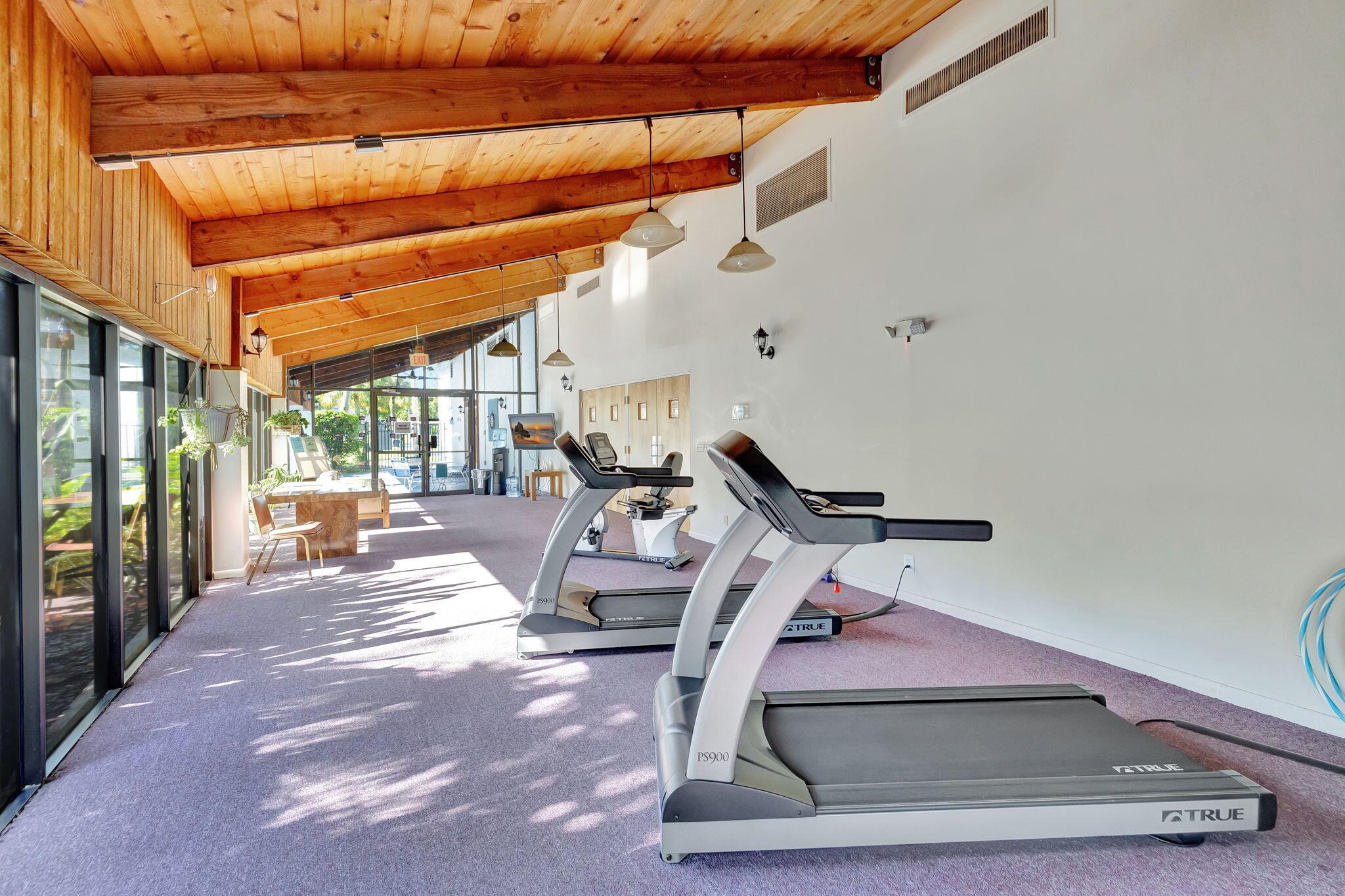 PALM SPRINGS 2 - Residential Lease