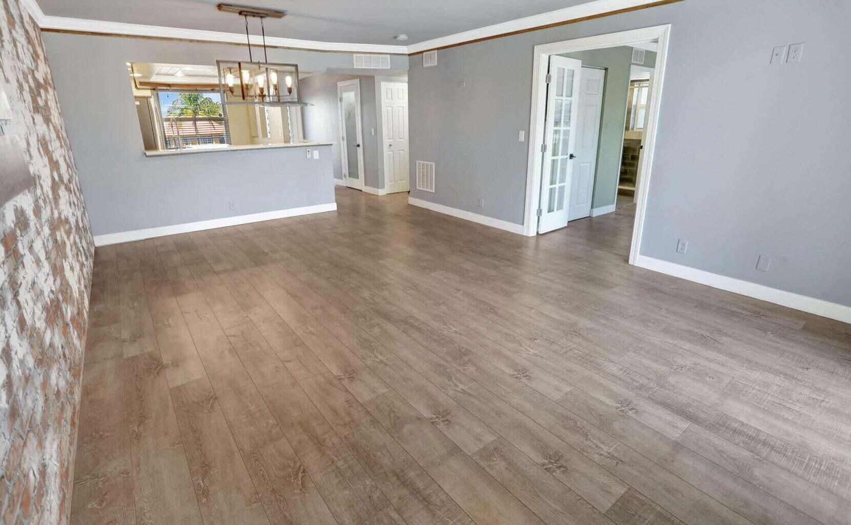 PALM SPRINGS 2 - Residential Lease